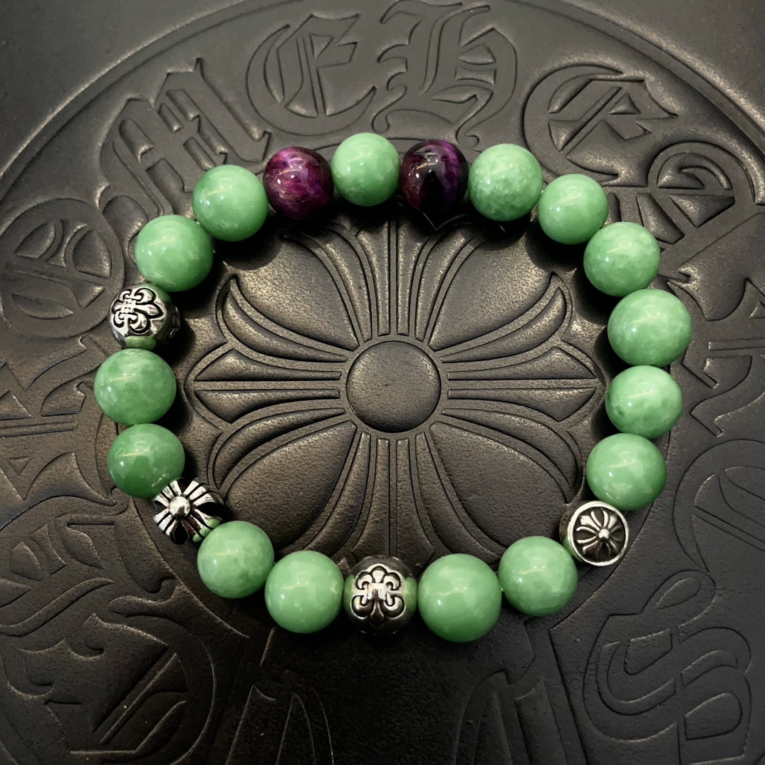 NO:113892,New [Counter Quality] Chrome Hearts Croxin bracelet bracelets, different pattern design styles with concave and convex shapes, presenting uniqueness. Cross Scout flowers are Croxin's ambitions, so they last longer. Genuine version of Chrome Hearts Croxin, different from the market, benchmarking the quality of the version, looking at the details of the letter printing, retro, old gray oxygen level. Seiko version!  !  !  Pure handmade ~ Authentic model opening must-have fashion and fashion, both men and women can wear it, same style for couples, original official website, rock punk style silver style, retro elements, trendy and versatile!  , jewelry boutique, chrome hearts, chrome hearts, bracelet19860909新款【专柜品质】Chrome Hearts克罗心手链手串,凹凸造型不同的花纹设计风格 呈现出与众不同 十字架 童军花是克罗心的志 所以更经久不衰 正品打版Chrome Hearts克罗心 区别市场普通轻版 对版对标品质 看字印细节 复古做旧灰氧程度.精工版本！！！ 纯手工打造 ～正品开模潮流时尚必备 男女均可佩戴 情侣同款 官网原版 摇滚朋克泰银风格 复古元素 潮流百搭！,饰品精品,chrome hearts,chrome hearts,bracelet,Jewelry