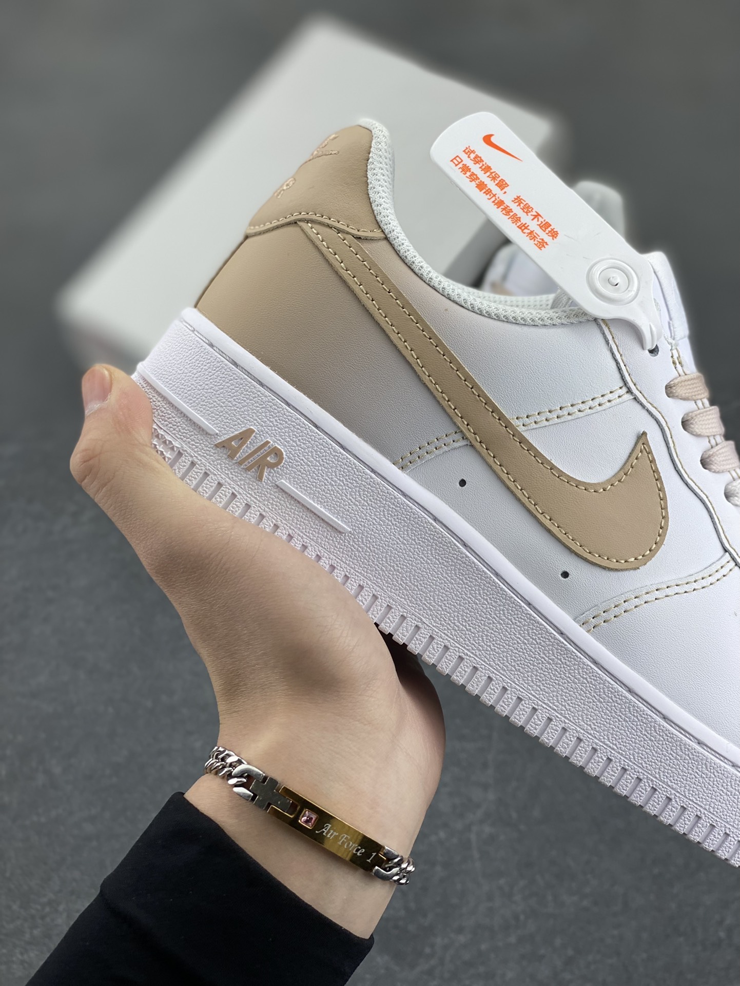 图片[6]-Nike Air Force 1 Low’07 渐变黄勾 空军一号低帮休闲板鞋 定制皮料 定制鞋盒 原楦原纸板 纯正空军版型 内置全掌气垫 货号：FN0366-104 尺码：36 36.5 37.5 38 38.5 39 40 40.5 41 42 42.5 43 44 44.5 45-选品中心