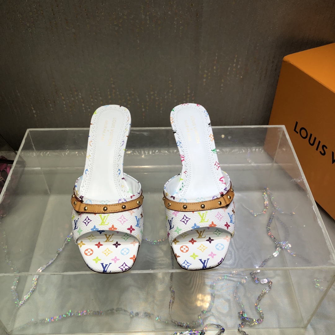 NO:241874,Out ~L v2025ss Spring and Summer, the latest model, colorful presbyterian high-heeled slippers~sexy kitten heels, full of high-end feel!  A popular model from domestic and foreign bloggers, retro and fashionable, beautiful!  The flat bottom style is also cute and salty and sweet!  Original colorful presbyterian leather inner lining/foot pad sheepskin sole genuine leather outsole heel high heel 5.5cm flat sole 1cm size 35-39 [40.41 custom made], slippers, slippers, sheepskin, Leather soles19860909出 ～L v2025ss春夏 主打最新款 彩色老花高跟拖鞋～性感小猫跟 高级感十足！国内外博主刷爆的一款,复古又时髦上脚美炸了！平底款上脚也敲级可爱可盐可甜！ 鞋面原版彩色老花皮 内里/垫脚羊皮 鞋底真皮大底 跟高高跟5.5cm平底1cm 码数35-39〔40.41定做〕,拖鞋,slippers,sheepskin,Leather soles,Women's Shoes