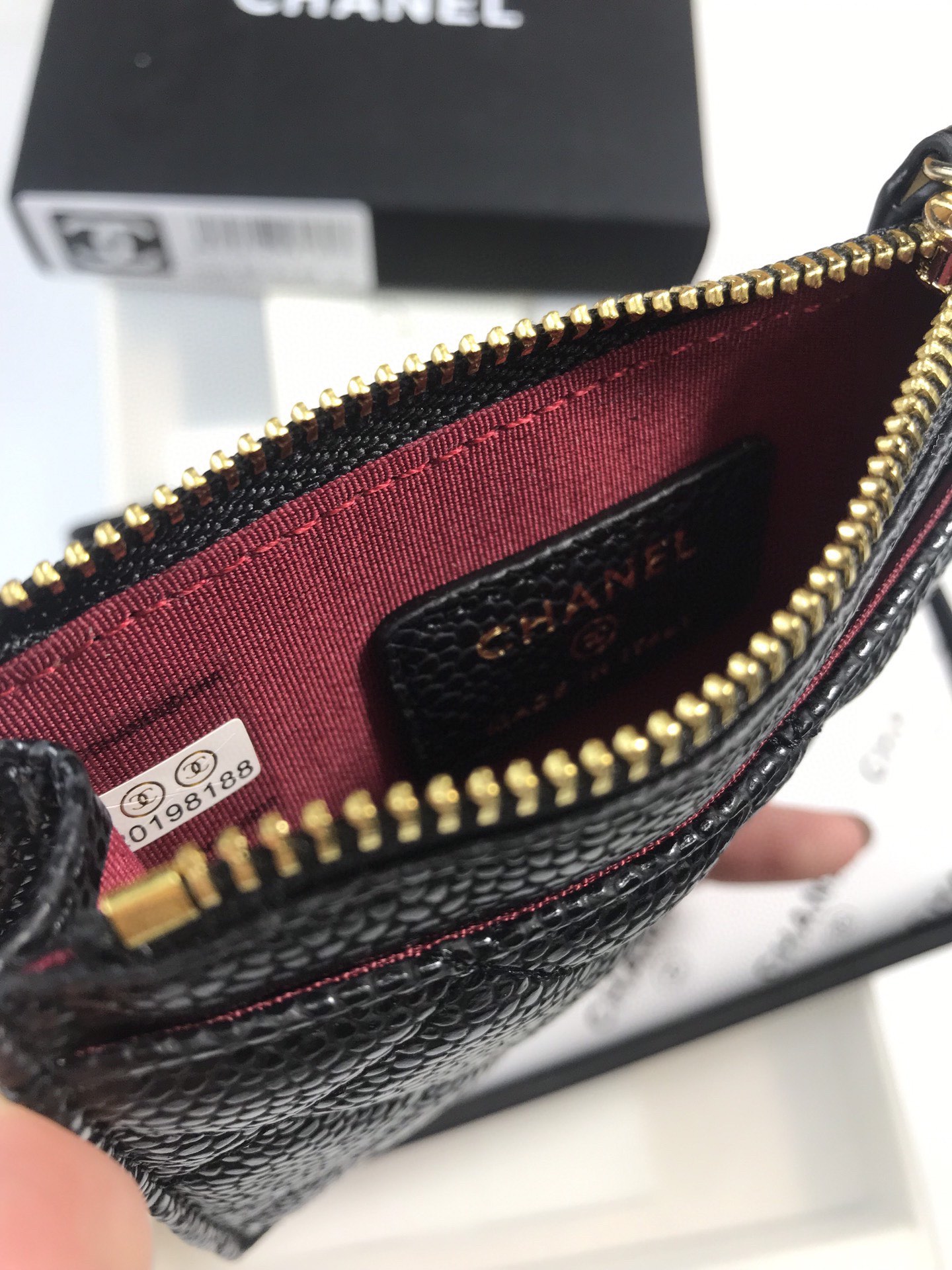 Chanel香奈儿魚子酱牛皮カードケース - 高品質な専売品