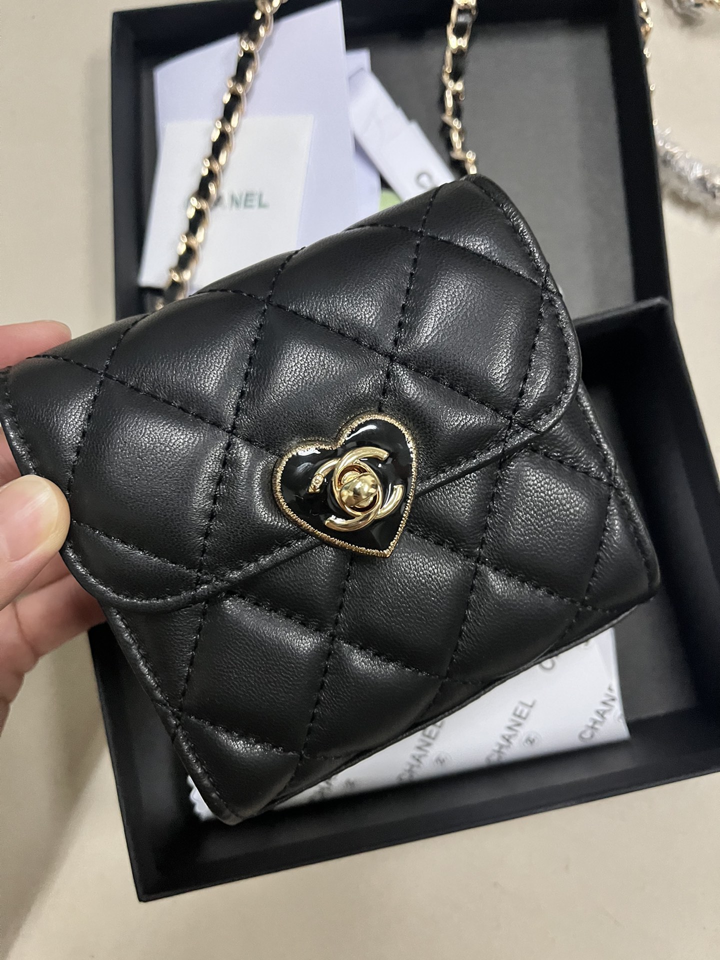 Chanel香奈儿小包 羊皮製 高品質 金扣モデル