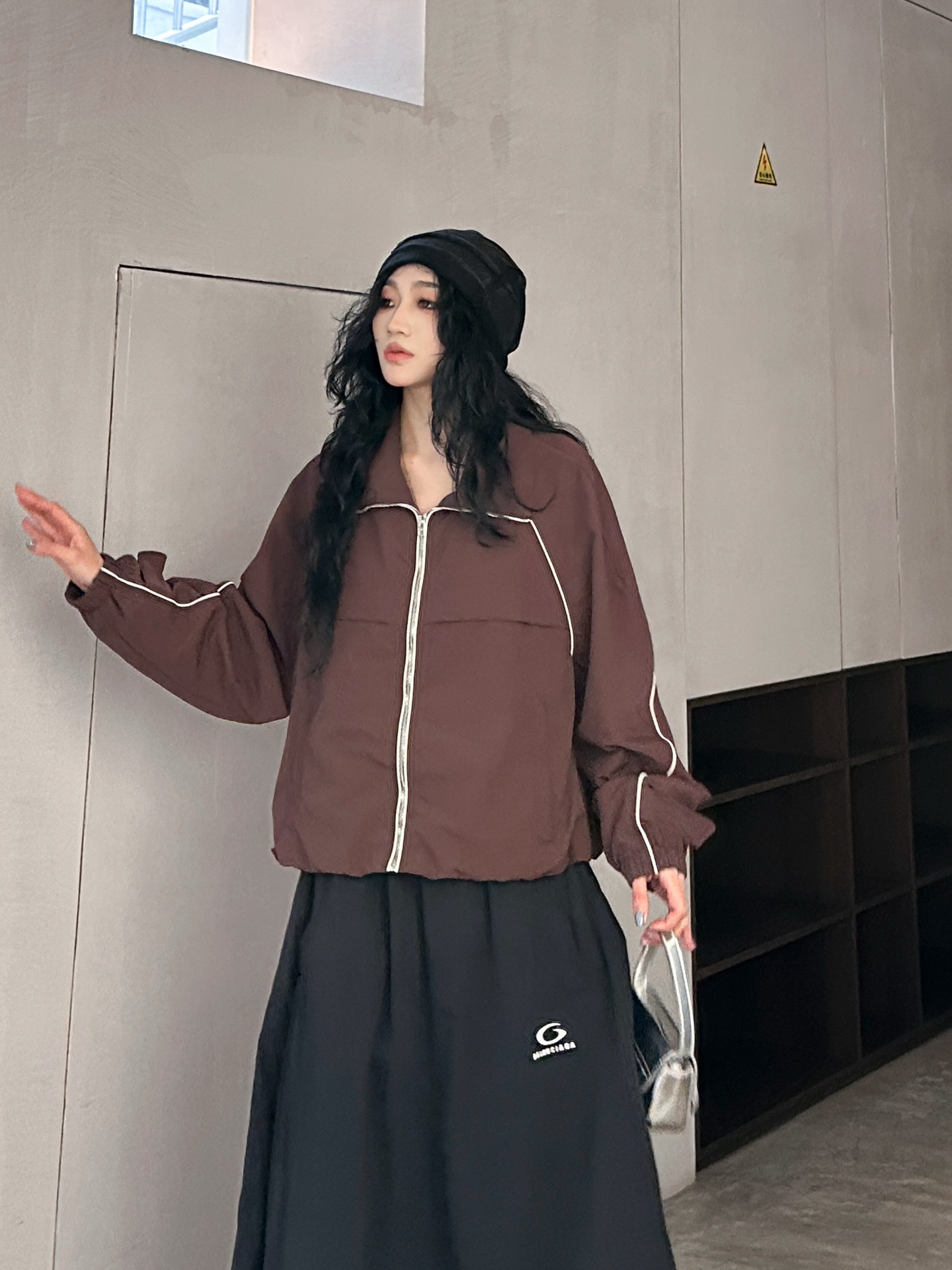  🆕ACNE｜新款立领休闲夹克，面料：100%锦纶。简约时尚，前短后长，   尺码SML