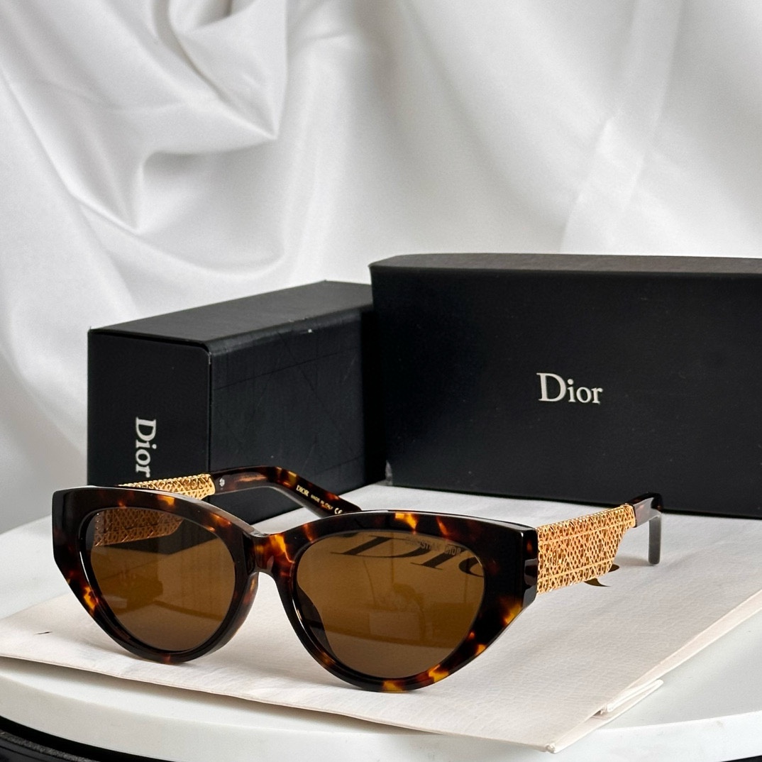  ‼️到货 新款 到货 DIO*  官网
MODEL：DioRésille B1L
SIZE：56-17