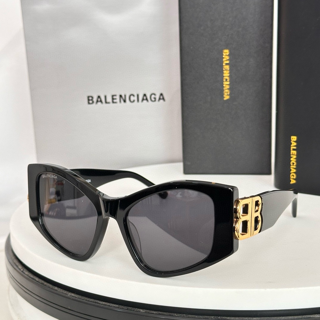  ‼️BALENCIAG*巴黎*世家🎉🎉🎉MODEL：BB0287S🎉🎉🎉SIZE53口19-135🎉🎉