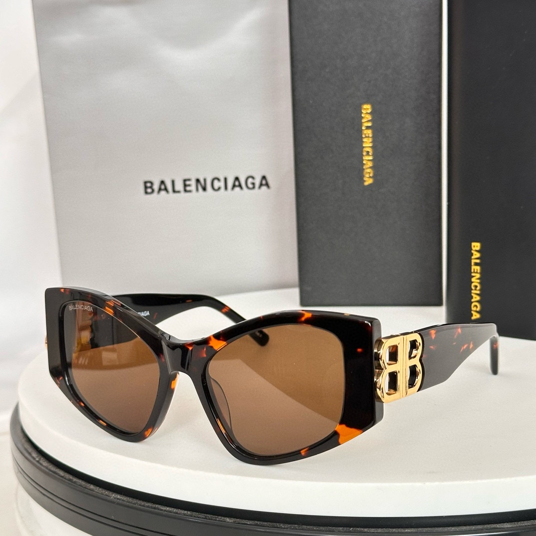  ‼️BALENCIAG*巴黎*世家🎉🎉🎉MODEL：BB0287S🎉🎉🎉SIZE53口19-135🎉🎉