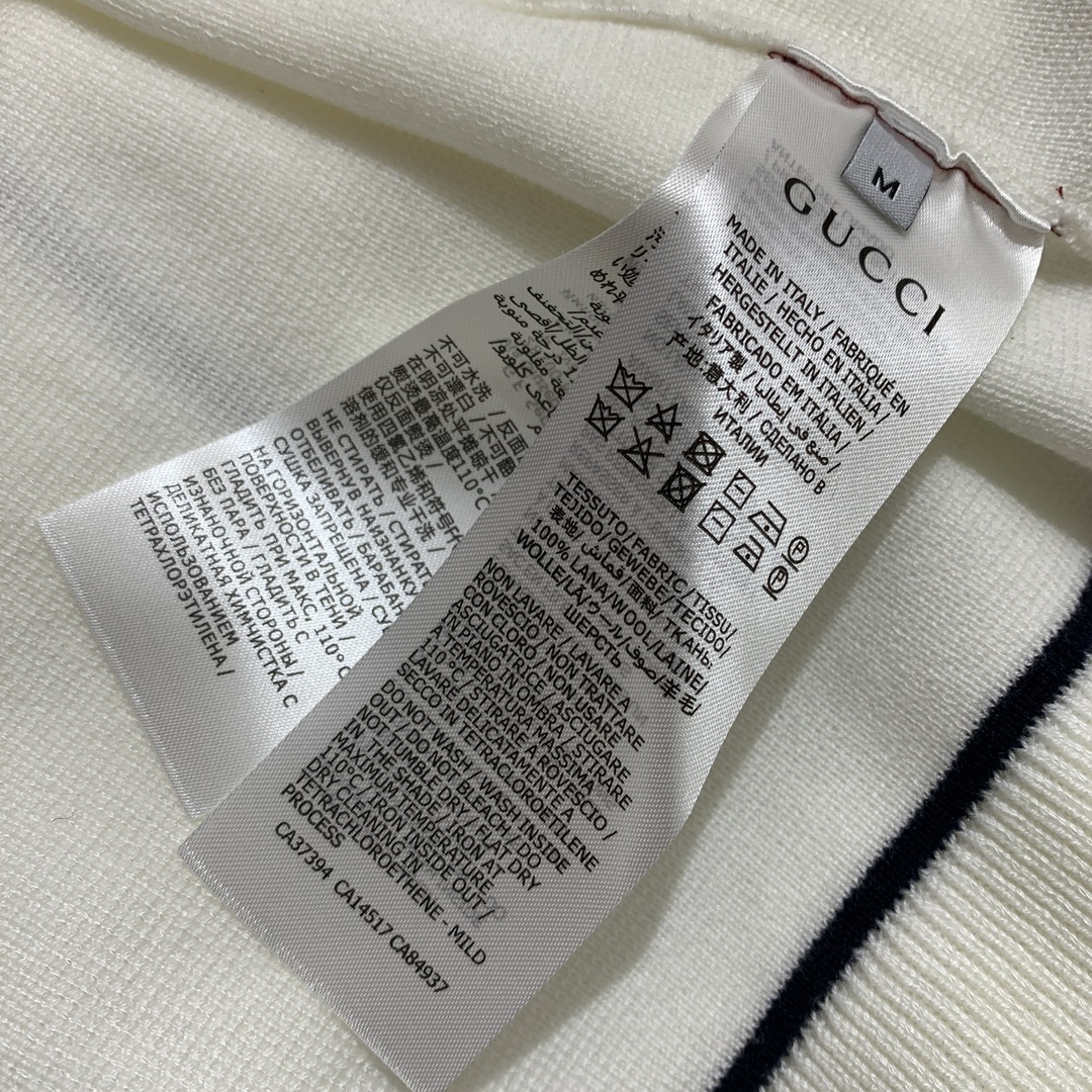 款号G GUCC*新款高端定制100%羊毛纱线软糯亲肤面料、五金双GG纽扣撞色条纹边修身显瘦翻领短袖针织