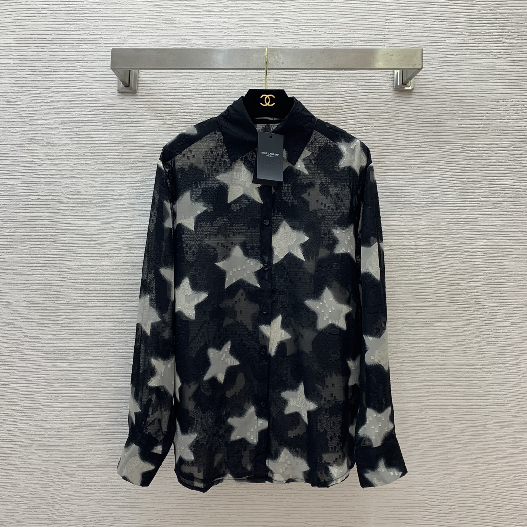 NO:325156,Model number D25031038 Saint Laurent YSL new style, fashionable and sexy perspective yarn, five-pointed star loose and versatile buttoned lapel long-sleeved shirt!  Black, (M size shoulder width 45, bust 106, sleeve length 58, clothing length 71), saint laurent, saint laurent, alexander wang19860909款号D25031038 圣罗兰YSL新款 时尚性感透视纱五角星宽松百搭系扣翻领长袖衬衣！黑色,（M码肩宽45,胸围106,袖长58,衣长71）,,saint laurent,saint laurent,alexander wang,Women's clothing