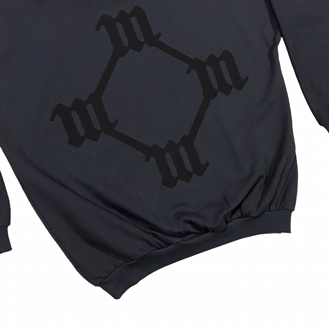 Kanye Yeezy Collaborates with Gosha: Black & White Velvet Collection with HD-01 Stamp - 图片 6