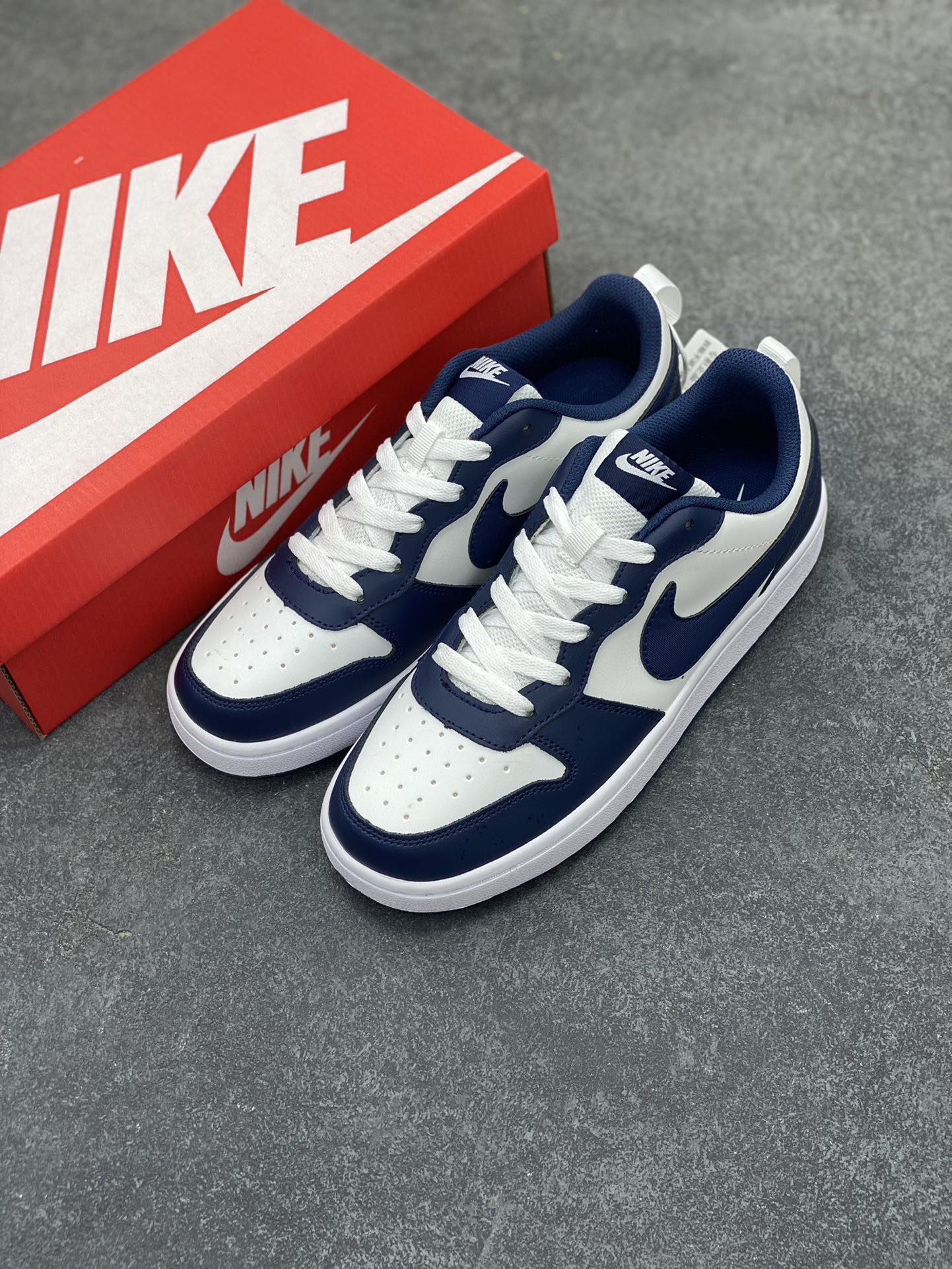 图片[8]-福利特价 Nike Court Borough Low 低帮百搭透气休闲运动板鞋男女鞋 经典耐用的设计，兼顾舒适脚感和出众风范，演绎匠心之作。结构性的支撑贴合感结合复古篮球设计，塑就场外全明星风范。 货号：BQ5448-107 尺码：36 36.5 37.5 38 38.5 39 40 40.5 41 42 42.5 43 44 45-选品中心