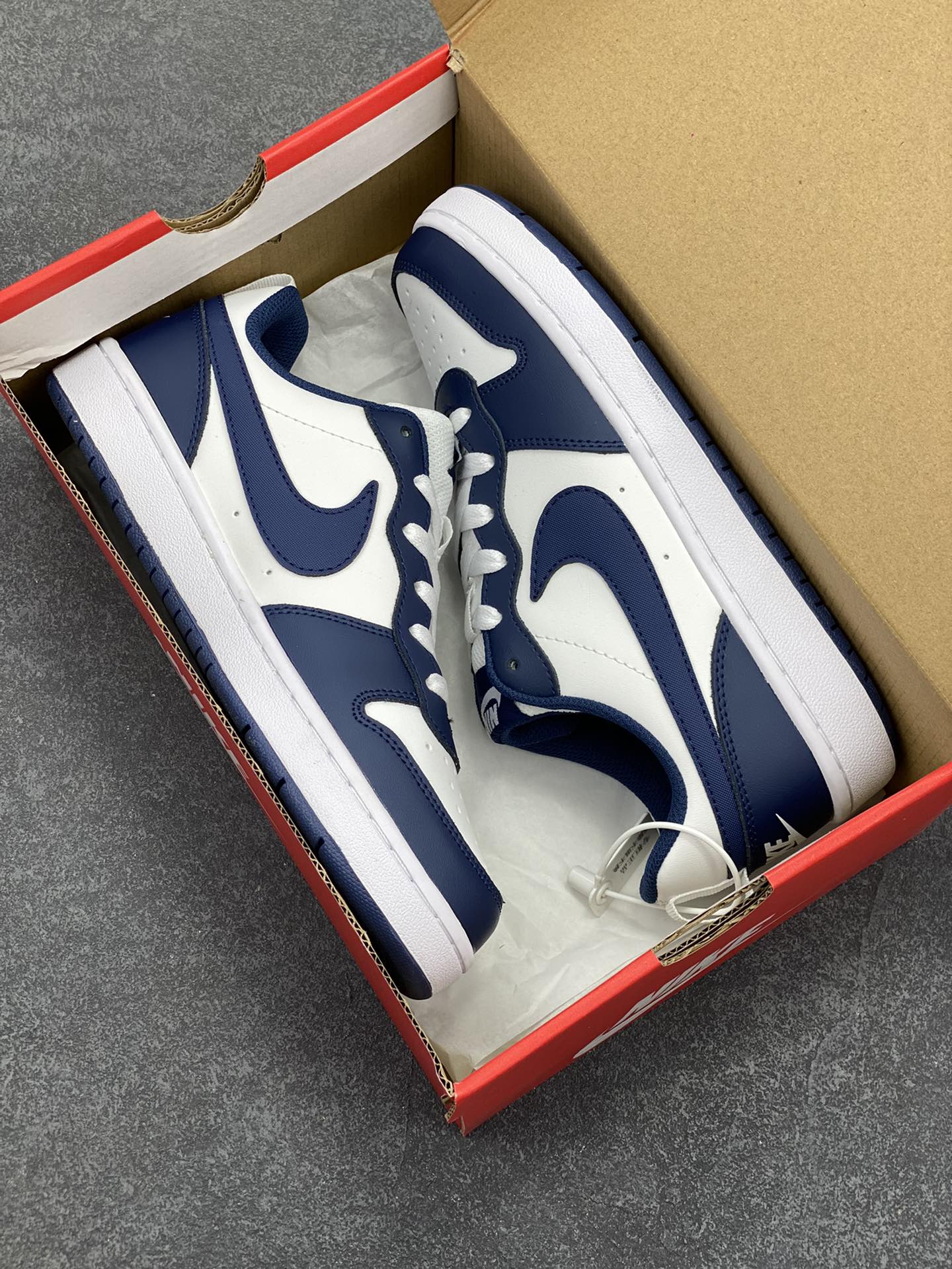 图片[9]-福利特价 Nike Court Borough Low 低帮百搭透气休闲运动板鞋男女鞋 经典耐用的设计，兼顾舒适脚感和出众风范，演绎匠心之作。结构性的支撑贴合感结合复古篮球设计，塑就场外全明星风范。 货号：BQ5448-107 尺码：36 36.5 37.5 38 38.5 39 40 40.5 41 42 42.5 43 44 45-选品中心