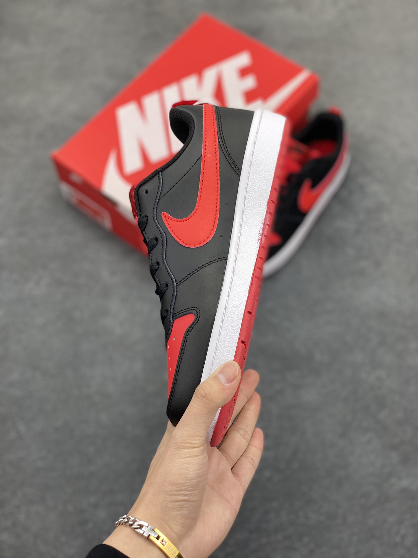 图片[3]-福利特价 Nike Court Borough Low 低帮百搭透气休闲运动板鞋男女鞋 经典耐用的设计，兼顾舒适脚感和出众风范，演绎匠心之作。结构性的支撑贴合感结合复古篮球设计，塑就场外全明星风范。 货号：BQ5448-007 尺码：36 36.5 37.5 38 38.5 39 40 40.5 41 42 42.5 43 44 45-选品中心