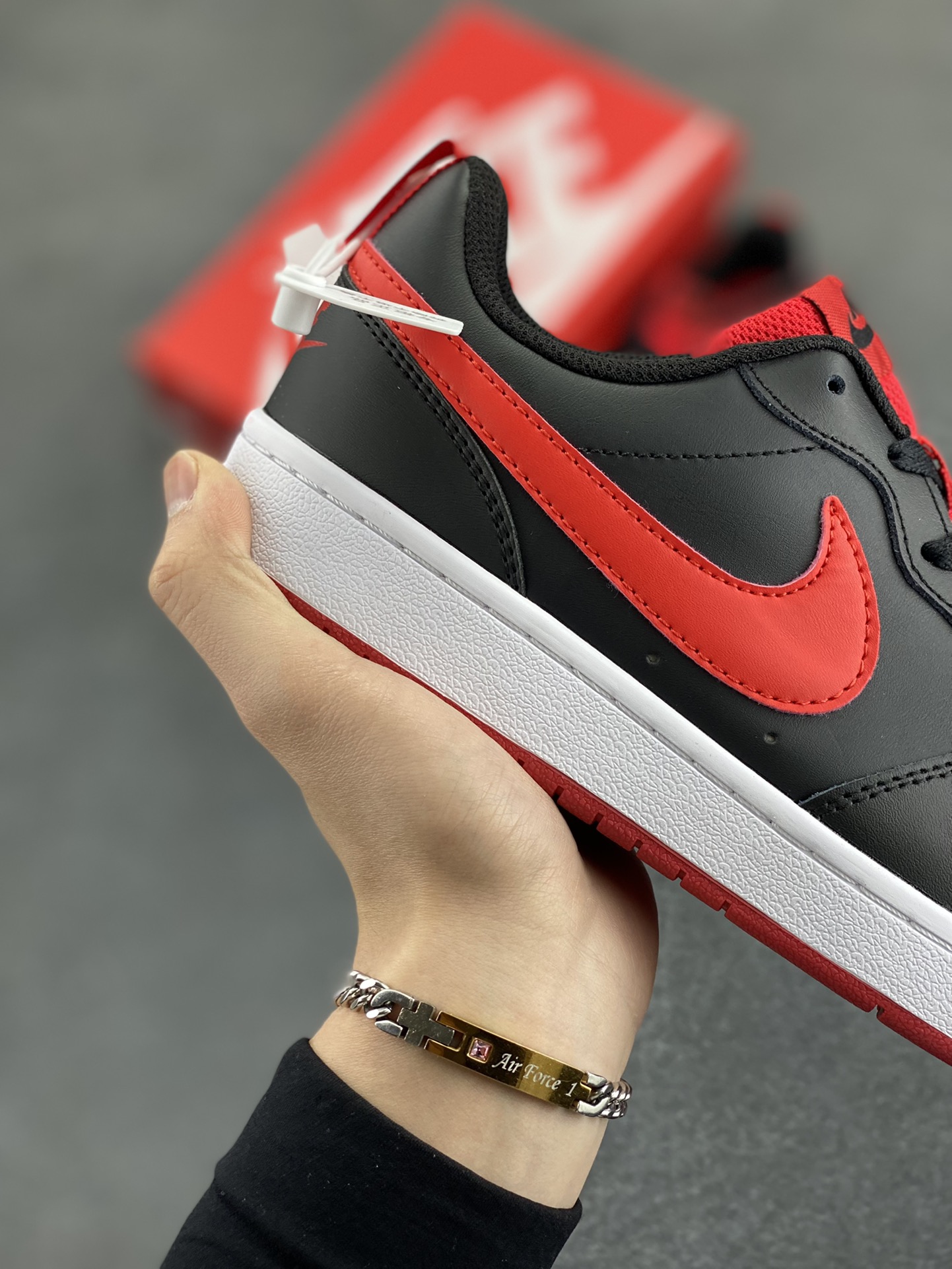 图片[6]-福利特价 Nike Court Borough Low 低帮百搭透气休闲运动板鞋男女鞋 经典耐用的设计，兼顾舒适脚感和出众风范，演绎匠心之作。结构性的支撑贴合感结合复古篮球设计，塑就场外全明星风范。 货号：BQ5448-007 尺码：36 36.5 37.5 38 38.5 39 40 40.5 41 42 42.5 43 44 45-选品中心