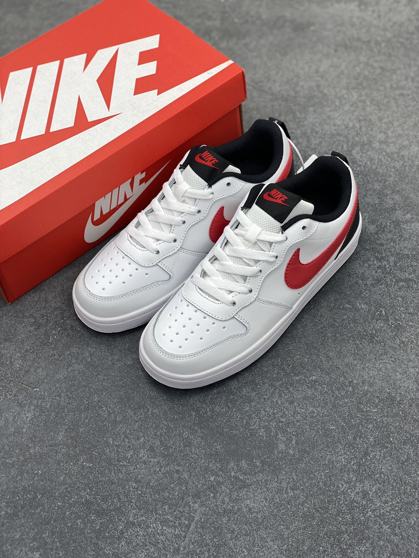 图片[8]-福利特价 Nike Court Borough Low 低帮百搭透气休闲运动板鞋男女鞋 经典耐用的设计，兼顾舒适脚感和出众风范，演绎匠心之作。结构性的支撑贴合感结合复古篮球设计，塑就场外全明星风范。 货号：BQ5448-110 尺码：36 36.5 37.5 38 38.5 39 40 40.5 41 42 42.5 43 44 45-选品中心