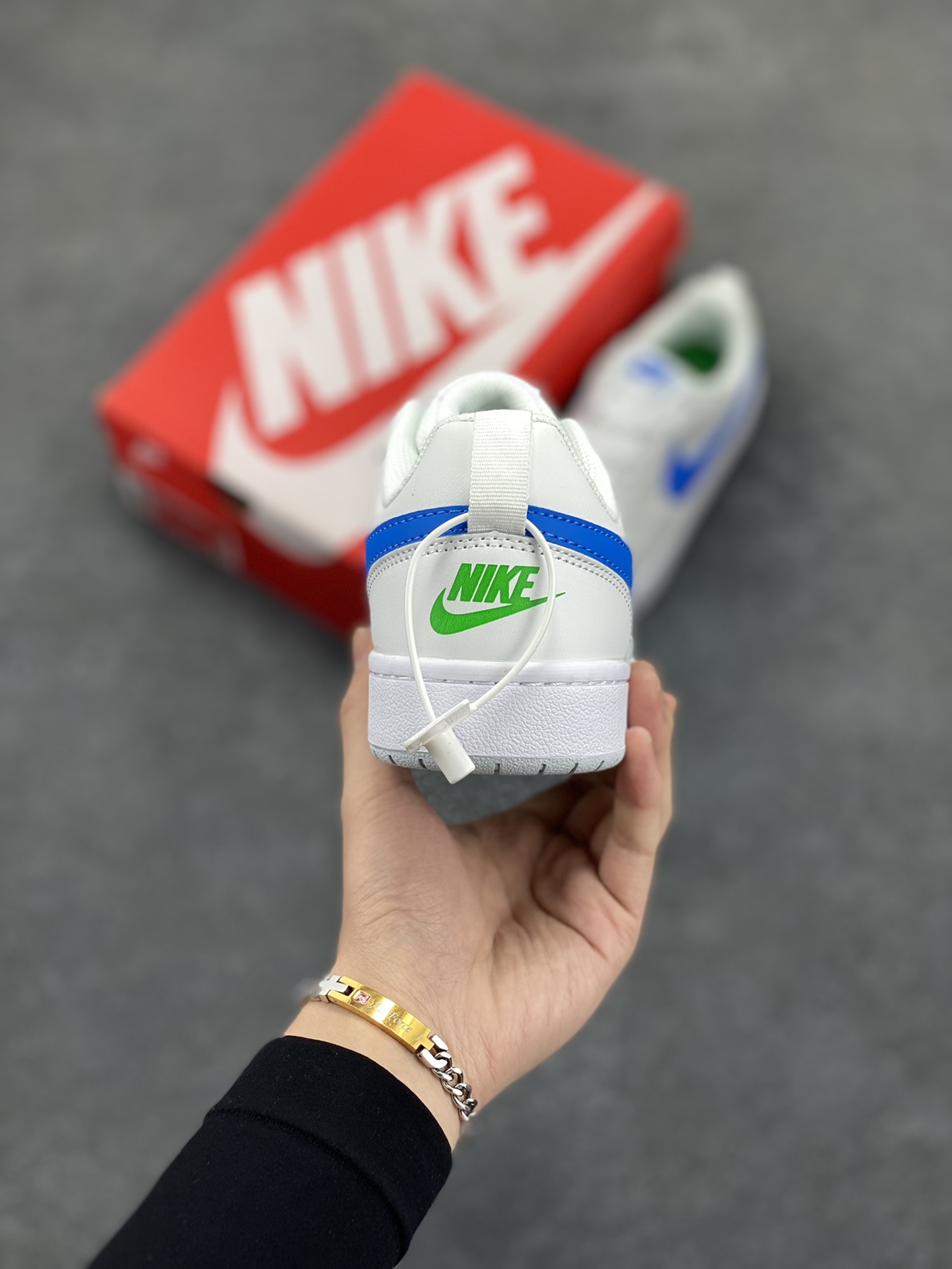 图片[4]-福利特价 Nike Court Borough Low 低帮百搭透气休闲运动板鞋男女鞋 经典耐用的设计，兼顾舒适脚感和出众风范，演绎匠心之作。结构性的支撑贴合感结合复古篮球设计，塑就场外全明星风范。 货号：BQ5448-123 尺码：36 36.5 37.5 38 38.5 39 40 40.5 41 42 42.5 43 44 45-选品中心