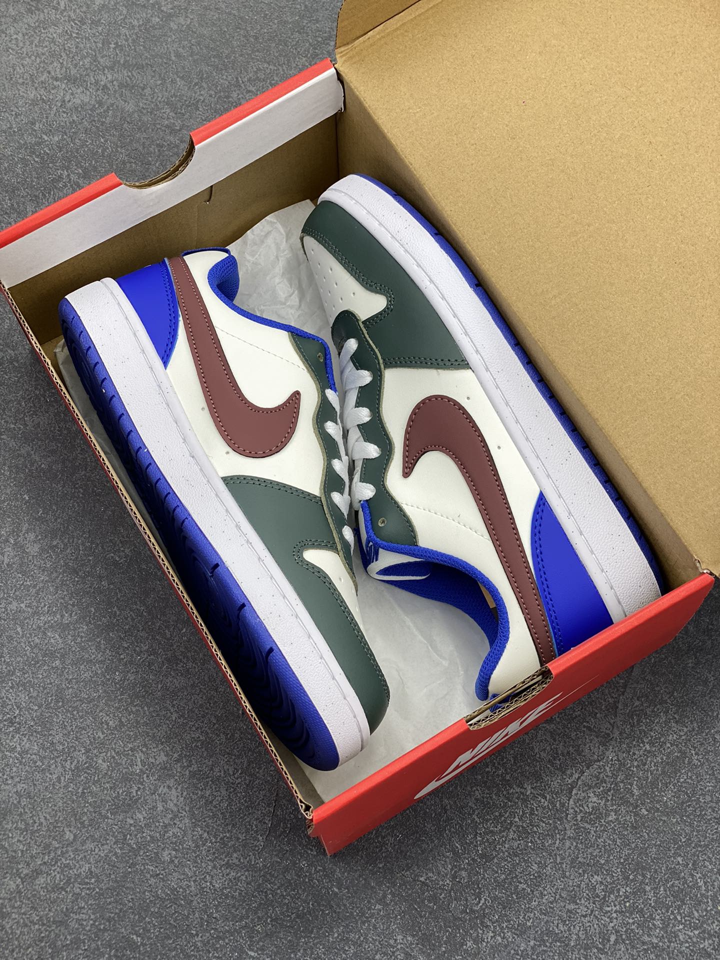 图片[9]-福利特价 Nike Court Borough Low 低帮百搭透气休闲运动板鞋男女鞋 经典耐用的设计，兼顾舒适脚感和出众风范，演绎匠心之作。结构性的支撑贴合感结合复古篮球设计，塑就场外全明星风范。 货号：DV5456-300 尺码：36 36.5 37.5 38 38.5 39 40 40.5 41 42 42.5 43 44 45-选品中心