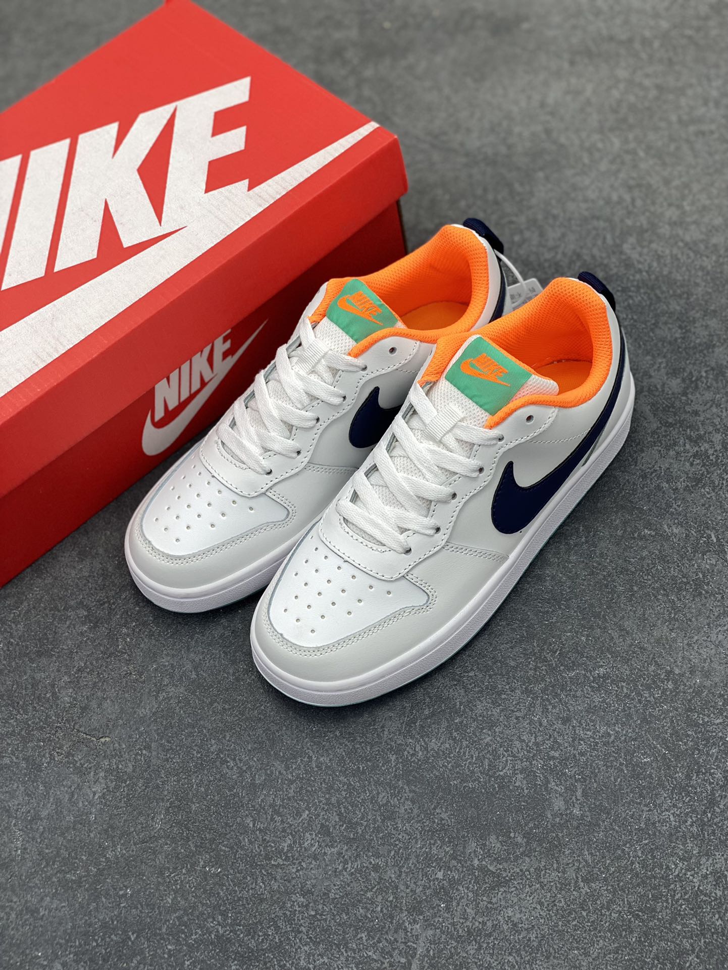 图片[8]-福利特价 Nike Court Borough Low 低帮百搭透气休闲运动板鞋男女鞋 经典耐用的设计，兼顾舒适脚感和出众风范，演绎匠心之作。结构性的支撑贴合感结合复古篮球设计，塑就场外全明星风范。 货号：BQ5448-112 尺码：36 36.5 37.5 38 38.5 39 40 40.5 41 42 42.5 43 44 45-选品中心