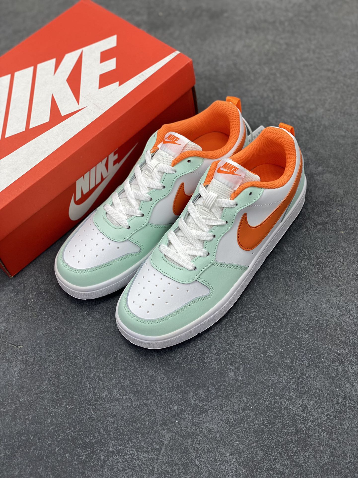 图片[8]-福利特价 Nike Court Borough Low 低帮百搭透气休闲运动板鞋男女鞋 经典耐用的设计，兼顾舒适脚感和出众风范，演绎匠心之作。结构性的支撑贴合感结合复古篮球设计，塑就场外全明星风范。 货号：FN3687-181 尺码：36 36.5 37.5 38 38.5 39 40 40.5 41 42 42.5 43 44 45-选品中心