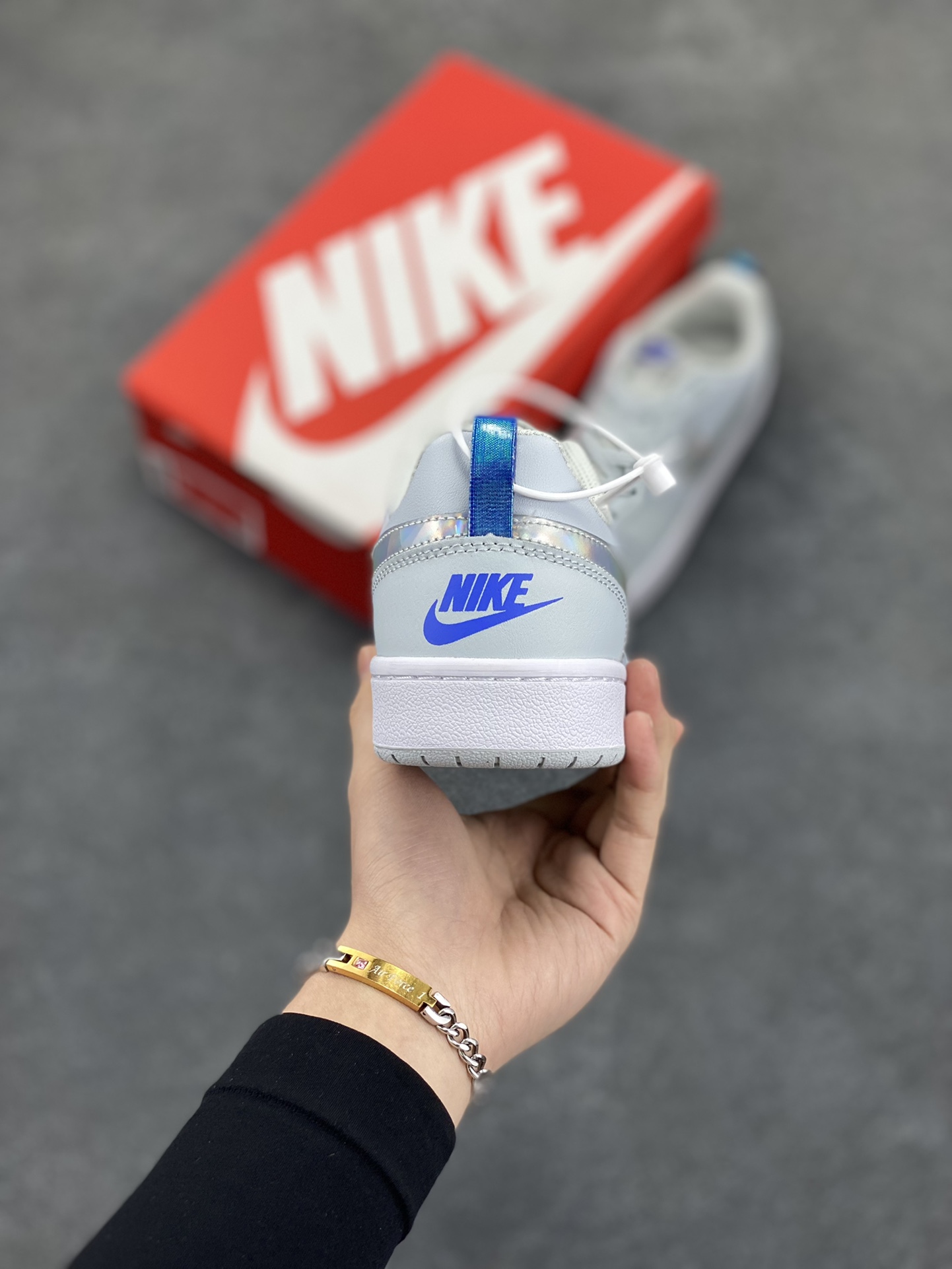 图片[4]-福利特价 Nike Court Borough Low 低帮百搭透气休闲运动板鞋男女鞋 经典耐用的设计，兼顾舒适脚感和出众风范，演绎匠心之作。结构性的支撑贴合感结合复古篮球设计，塑就场外全明星风范。 货号：BQ5448-402 尺码：36 36.5 37.5 38 38.5 39 40 40.5 41 42 42.5 43 44 45-选品中心