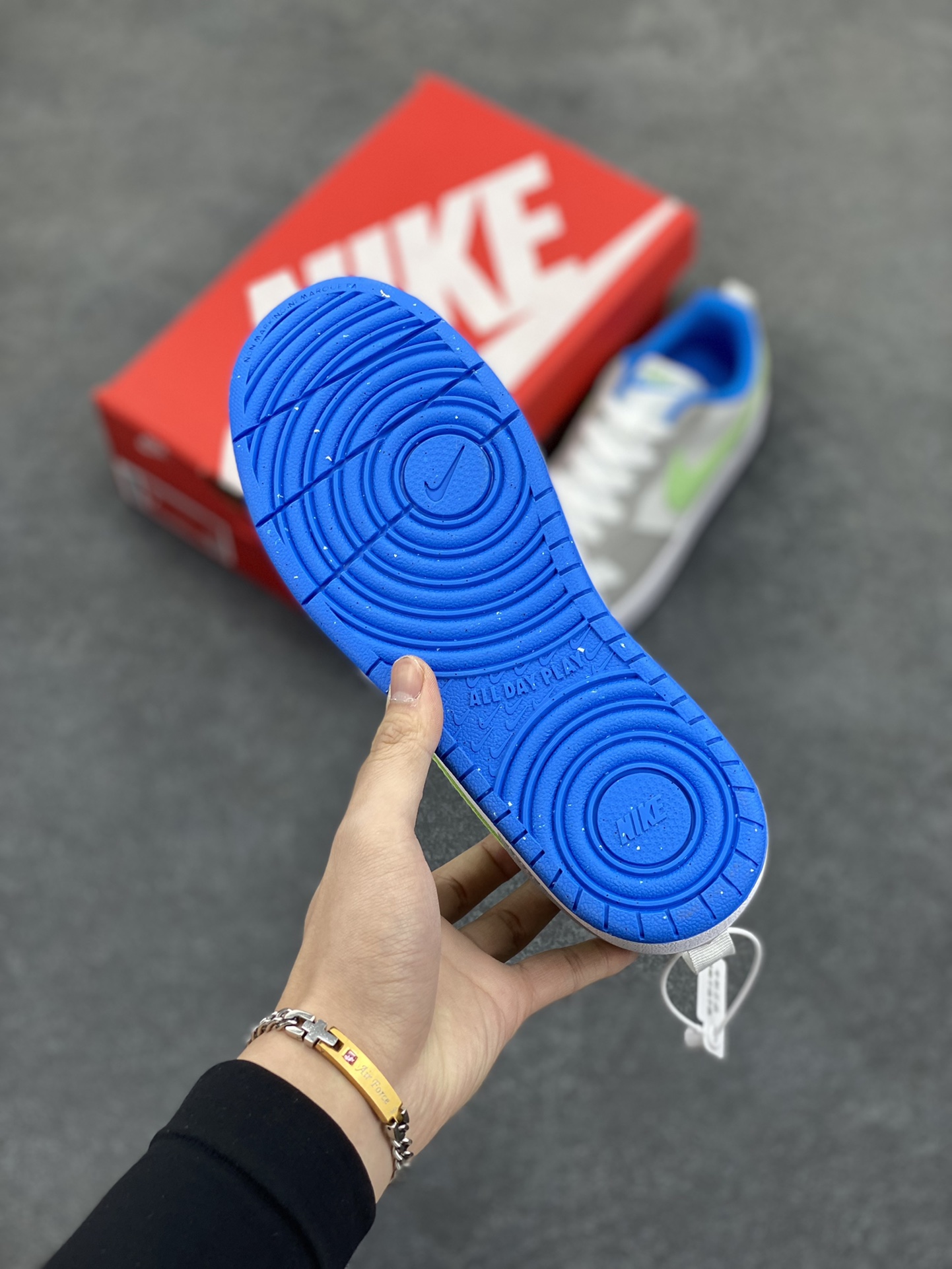 图片[5]-福利特价 Nike Court Borough Low 低帮百搭透气休闲运动板鞋男女鞋 经典耐用的设计，兼顾舒适脚感和出众风范，演绎匠心之作。结构性的支撑贴合感结合复古篮球设计，塑就场外全明星风范。 货号：BV5456-005 尺码：36 36.5 37.5 38 38.5 39 40 40.5 41 42 42.5 43 44 45-选品中心