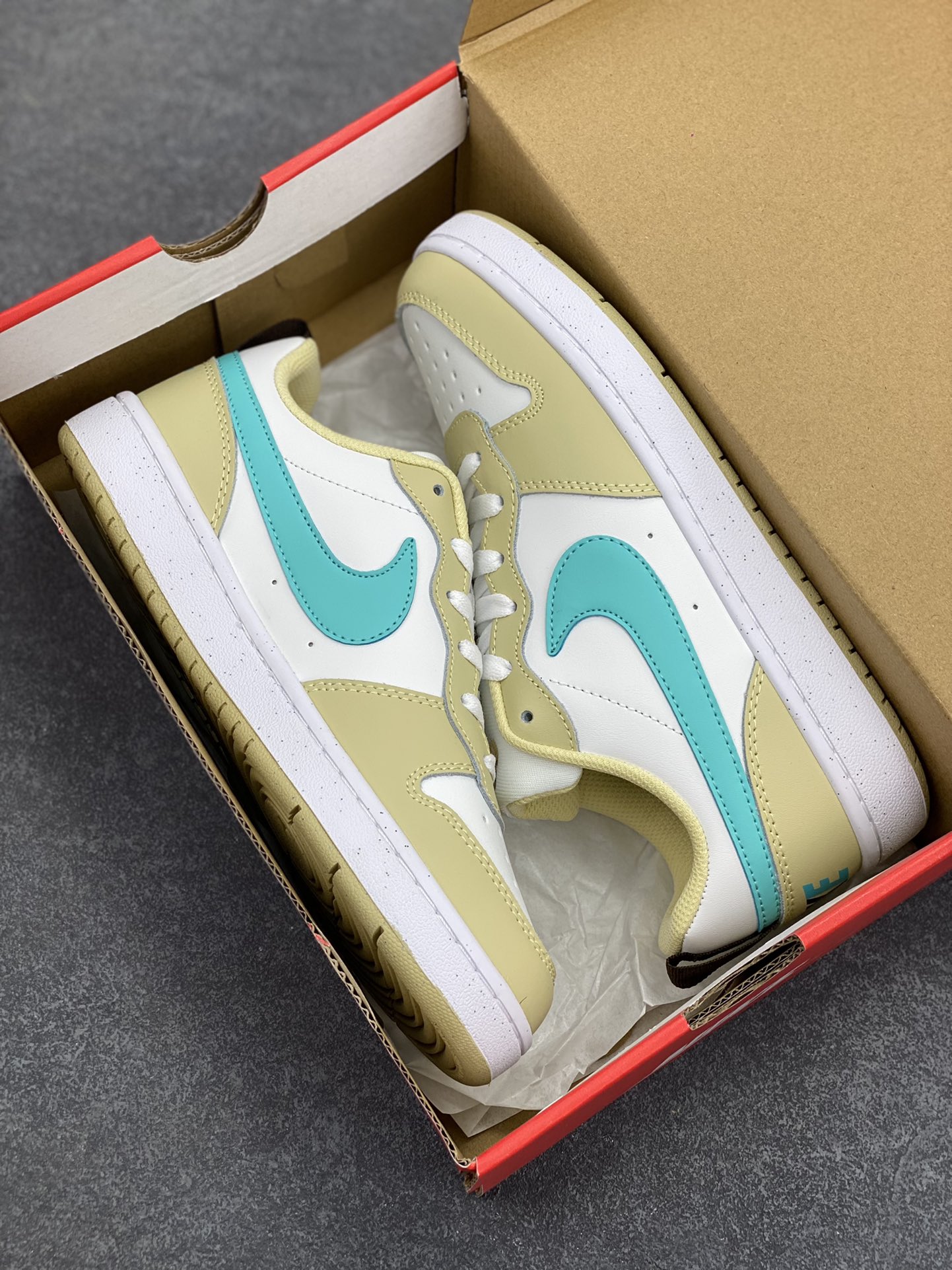 图片[9]-福利特价 Nike Court Borough Low 低帮百搭透气休闲运动板鞋男女鞋 经典耐用的设计，兼顾舒适脚感和出众风范，演绎匠心之作。结构性的支撑贴合感结合复古篮球设计，塑就场外全明星风范。 货号：HM3726-731 尺码：36 36.5 37.5 38 38.5 39 40 40.5 41 42 42.5 43 44 45-选品中心