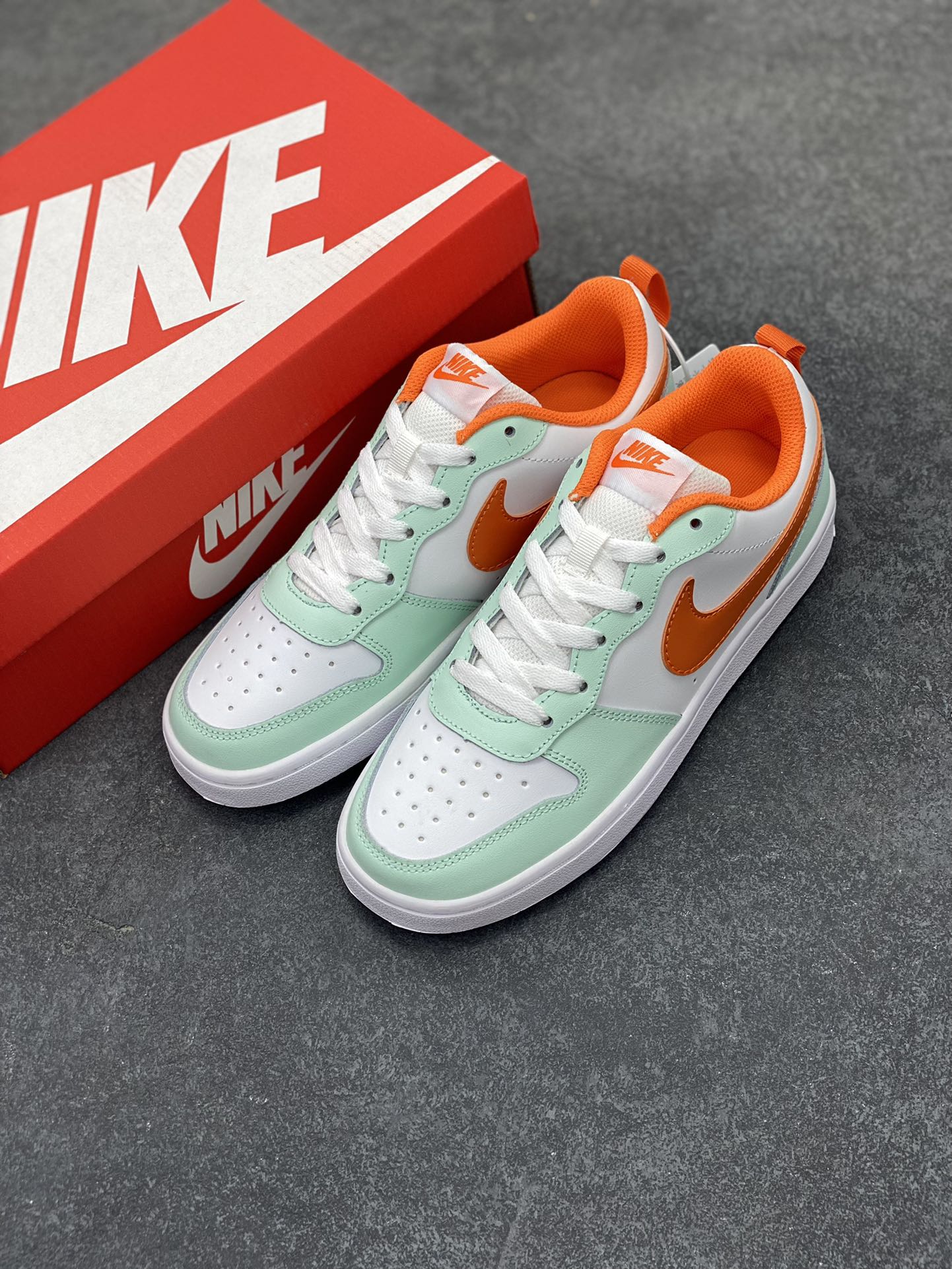 图片[8]-福利特价 Nike Court Borough Low 低帮百搭透气休闲运动板鞋男女鞋 经典耐用的设计，兼顾舒适脚感和出众风范，演绎匠心之作。结构性的支撑贴合感结合复古篮球设计，塑就场外全明星风范。 货号：FN3687-181 尺码：36 36.5 37.5 38 38.5 39 40 40.5 41 42 42.5 43 44 45-选品中心