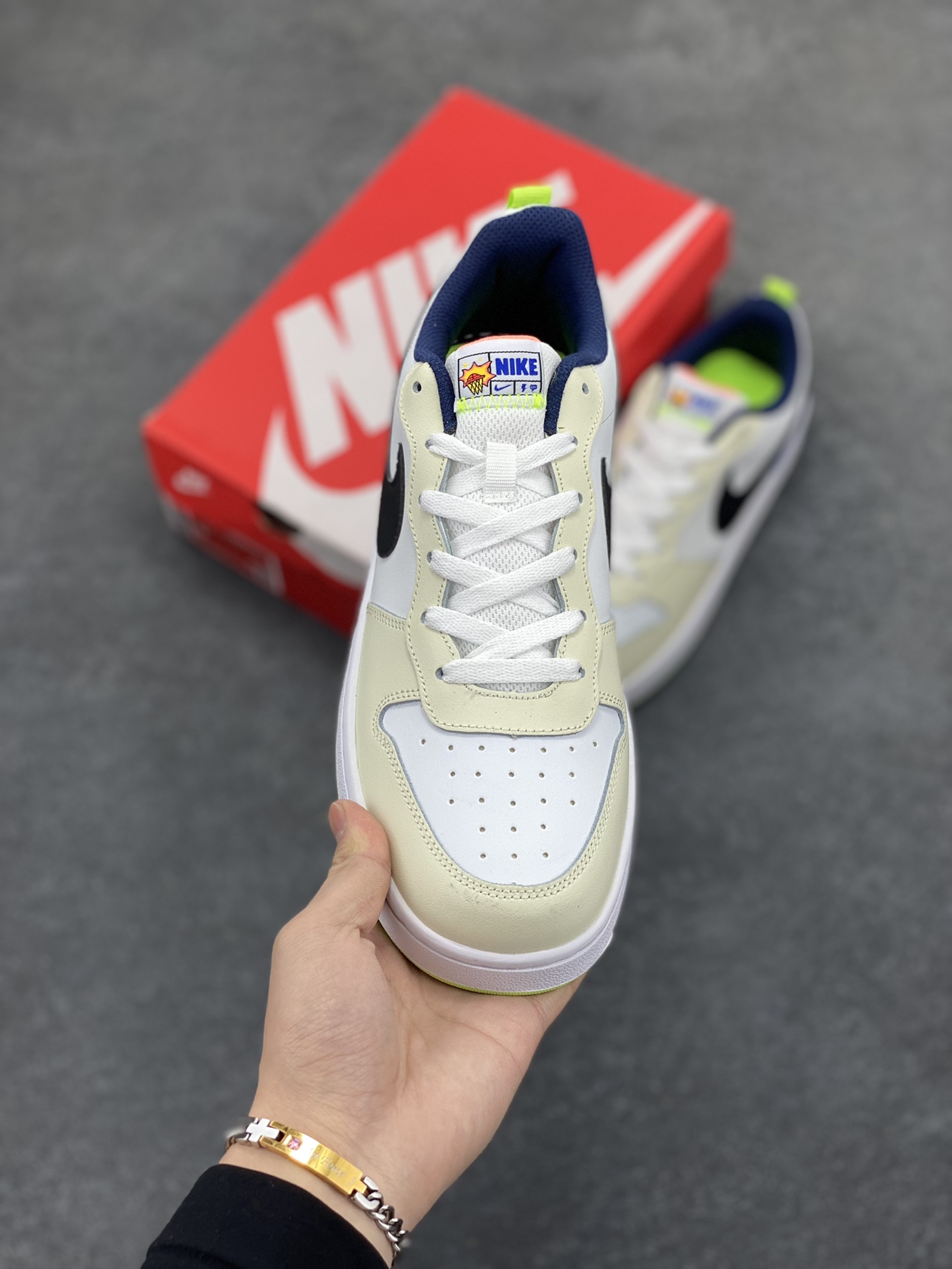 图片[2]-福利特价 Nike Court Borough Low 低帮百搭透气休闲运动板鞋男女鞋 经典耐用的设计，兼顾舒适脚感和出众风范，演绎匠心之作。结构性的支撑贴合感结合复古篮球设计，塑就场外全明星风范。 货号：FB1394-101 尺码：36 36.5 37.5 38 38.5 39 40 40.5 41 42 42.5 43 44 45-选品中心