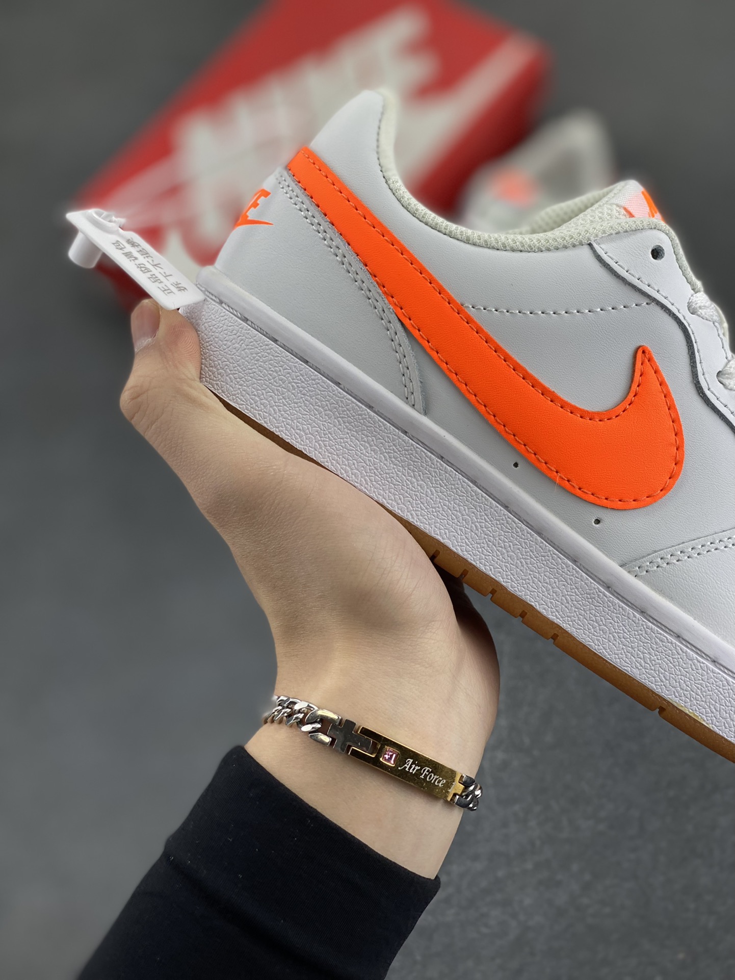 图片[6]-福利特价 Nike Court Borough Low 低帮百搭透气休闲运动板鞋男女鞋 经典耐用的设计，兼顾舒适脚感和出众风范，演绎匠心之作。结构性的支撑贴合感结合复古篮球设计，塑就场外全明星风范。 货号：BQ5448-114 尺码：36 36.5 37.5 38 38.5 39 40 40.5 41 42 42.5 43 44 45-选品中心