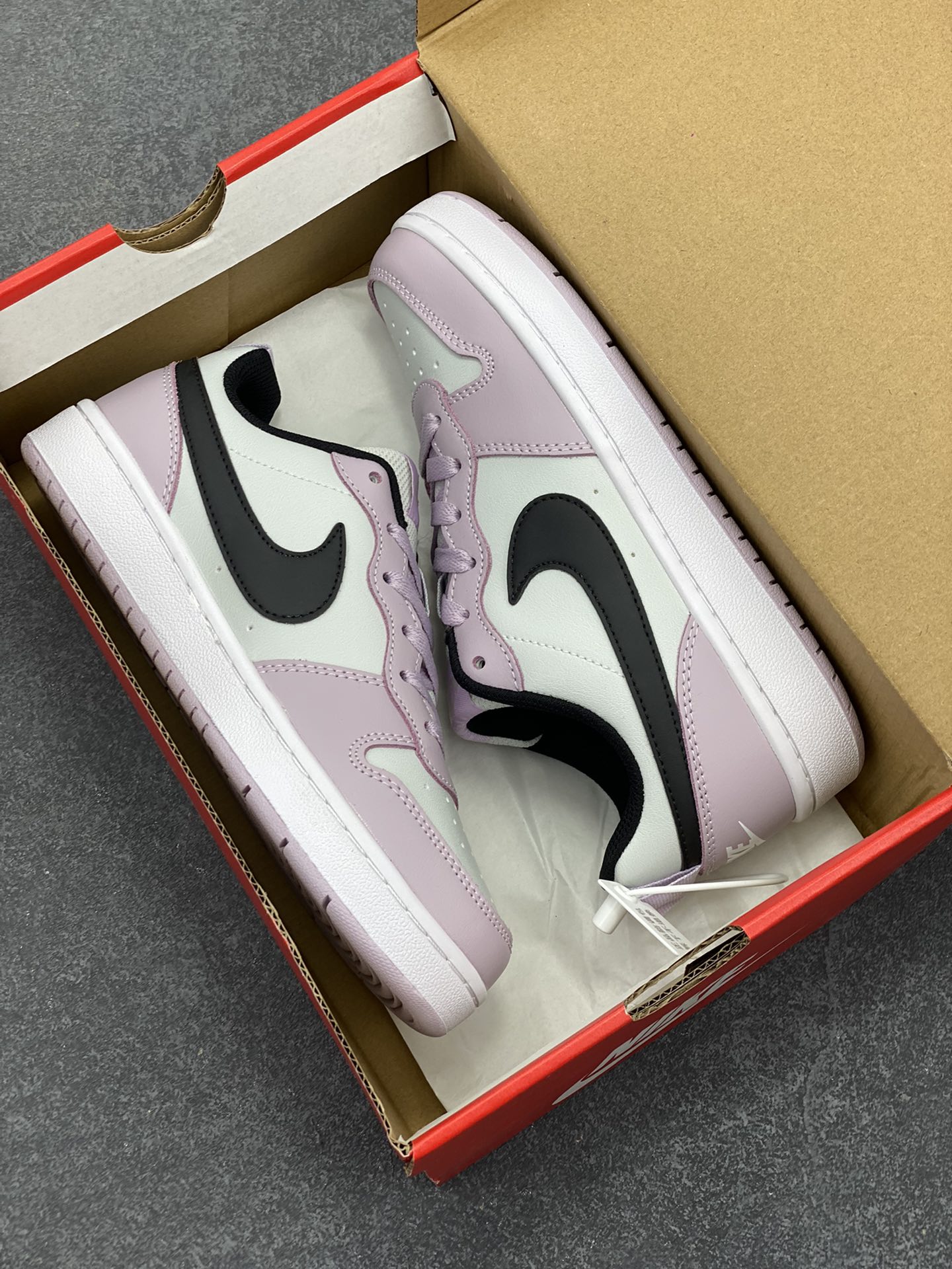 图片[9]-福利特价 Nike Court Borough Low 低帮百搭透气休闲运动板鞋男女鞋 经典耐用的设计，兼顾舒适脚感和出众风范，演绎匠心之作。结构性的支撑贴合感结合复古篮球设计，塑就场外全明星风范。 货号：BQ5448-005 尺码：36 36.5 37.5 38 38.5 39 40 40.5 41 42 42.5 43 44 45-选品中心