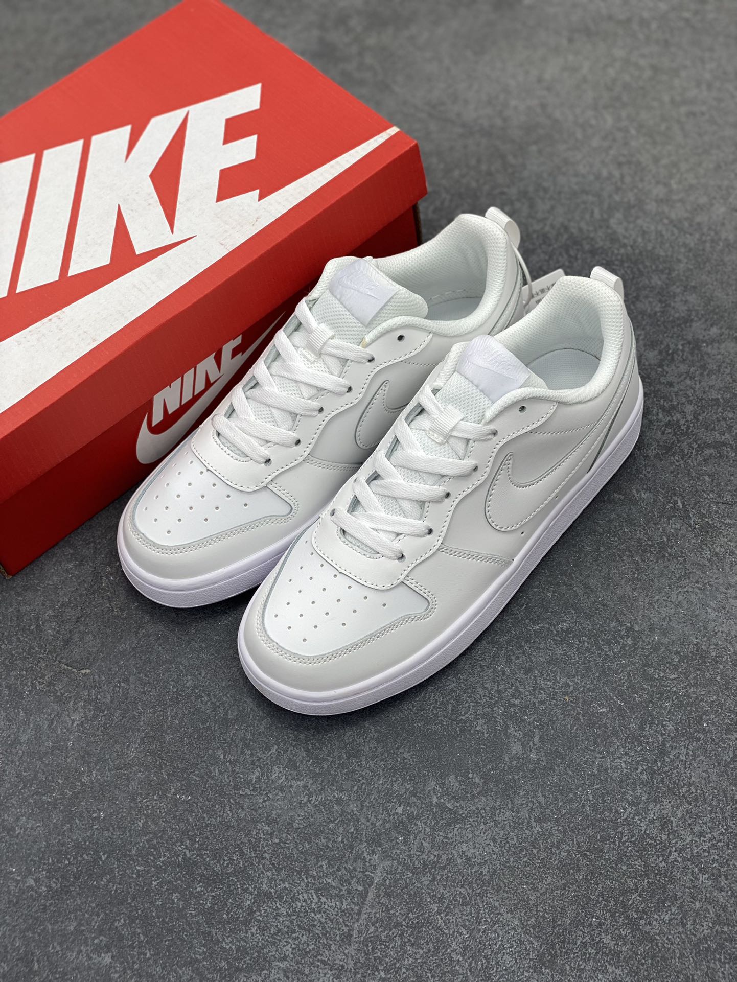 图片[8]-福利特价 Nike Court Borough Low 低帮百搭透气休闲运动板鞋男女鞋 经典耐用的设计，兼顾舒适脚感和出众风范，演绎匠心之作。结构性的支撑贴合感结合复古篮球设计，塑就场外全明星风范。 货号：BQ5448-100 尺码：36 36.5 37.5 38 38.5 39 40 40.5 41 42 42.5 43 44 45-选品中心