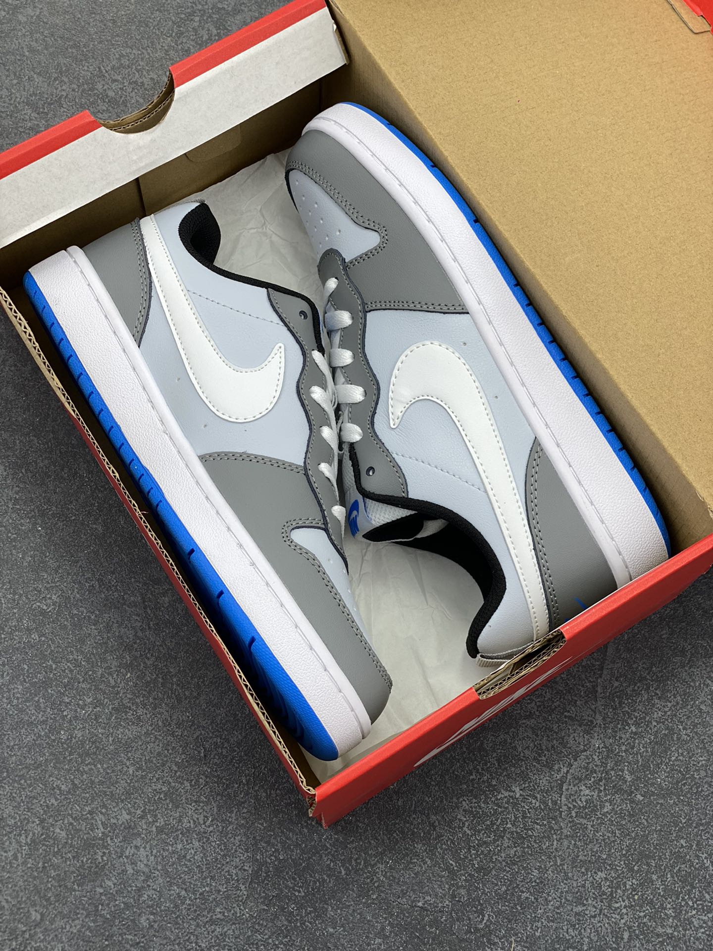 图片[9]-福利特价 Nike Court Borough Low 低帮百搭透气休闲运动板鞋男女鞋 经典耐用的设计，兼顾舒适脚感和出众风范，演绎匠心之作。结构性的支撑贴合感结合复古篮球设计，塑就场外全明星风范。 货号：BQ5448-019 尺码：36 36.5 37.5 38 38.5 39 40 40.5 41 42 42.5 43 44 45-选品中心