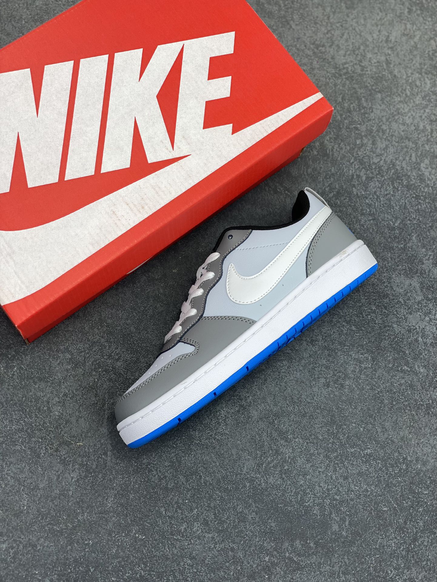 图片[7]-福利特价 Nike Court Borough Low 低帮百搭透气休闲运动板鞋男女鞋 经典耐用的设计，兼顾舒适脚感和出众风范，演绎匠心之作。结构性的支撑贴合感结合复古篮球设计，塑就场外全明星风范。 货号：BQ5448-019 尺码：36 36.5 37.5 38 38.5 39 40 40.5 41 42 42.5 43 44 45-选品中心