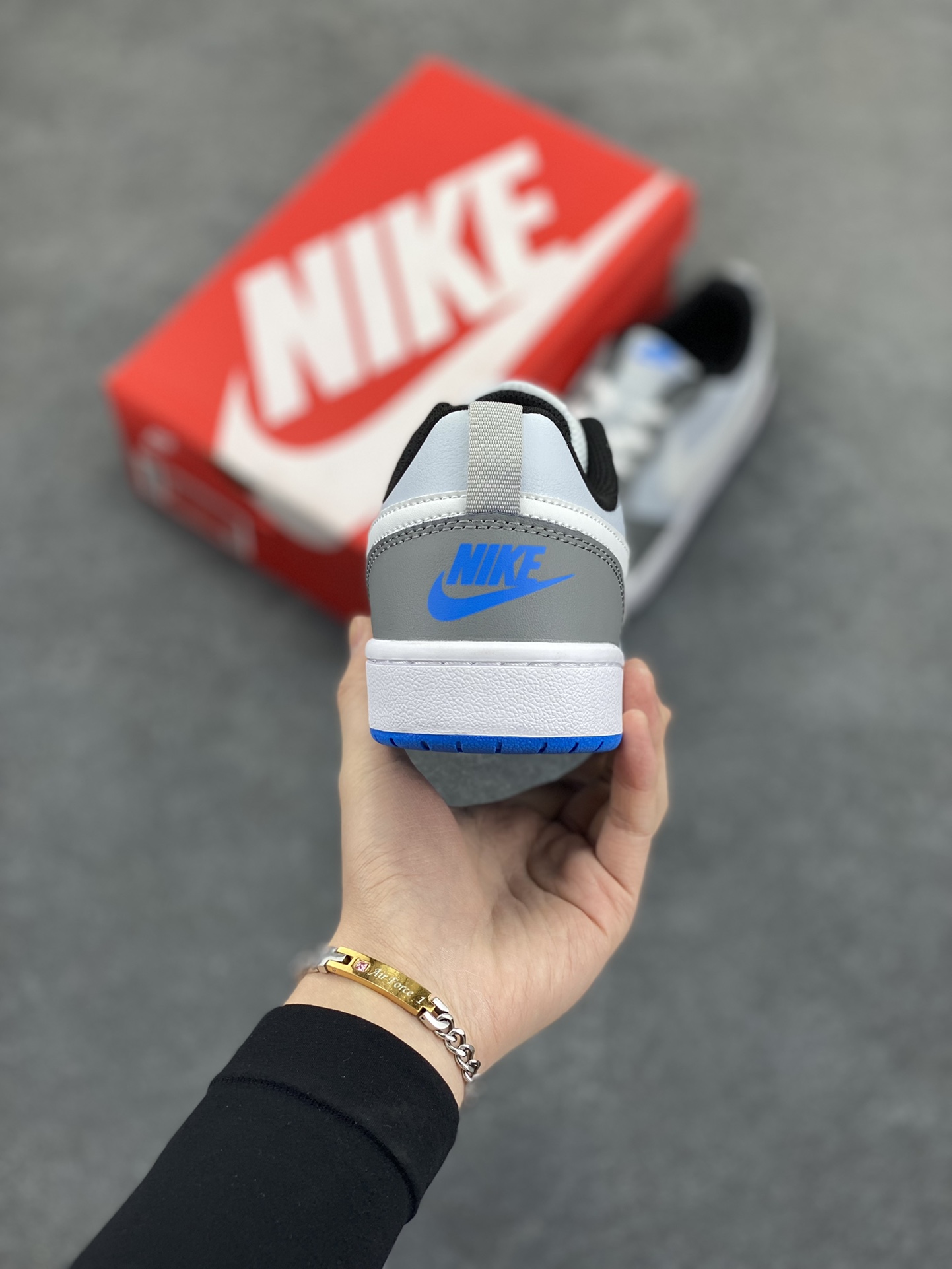 图片[4]-福利特价 Nike Court Borough Low 低帮百搭透气休闲运动板鞋男女鞋 经典耐用的设计，兼顾舒适脚感和出众风范，演绎匠心之作。结构性的支撑贴合感结合复古篮球设计，塑就场外全明星风范。 货号：BQ5448-019 尺码：36 36.5 37.5 38 38.5 39 40 40.5 41 42 42.5 43 44 45-选品中心