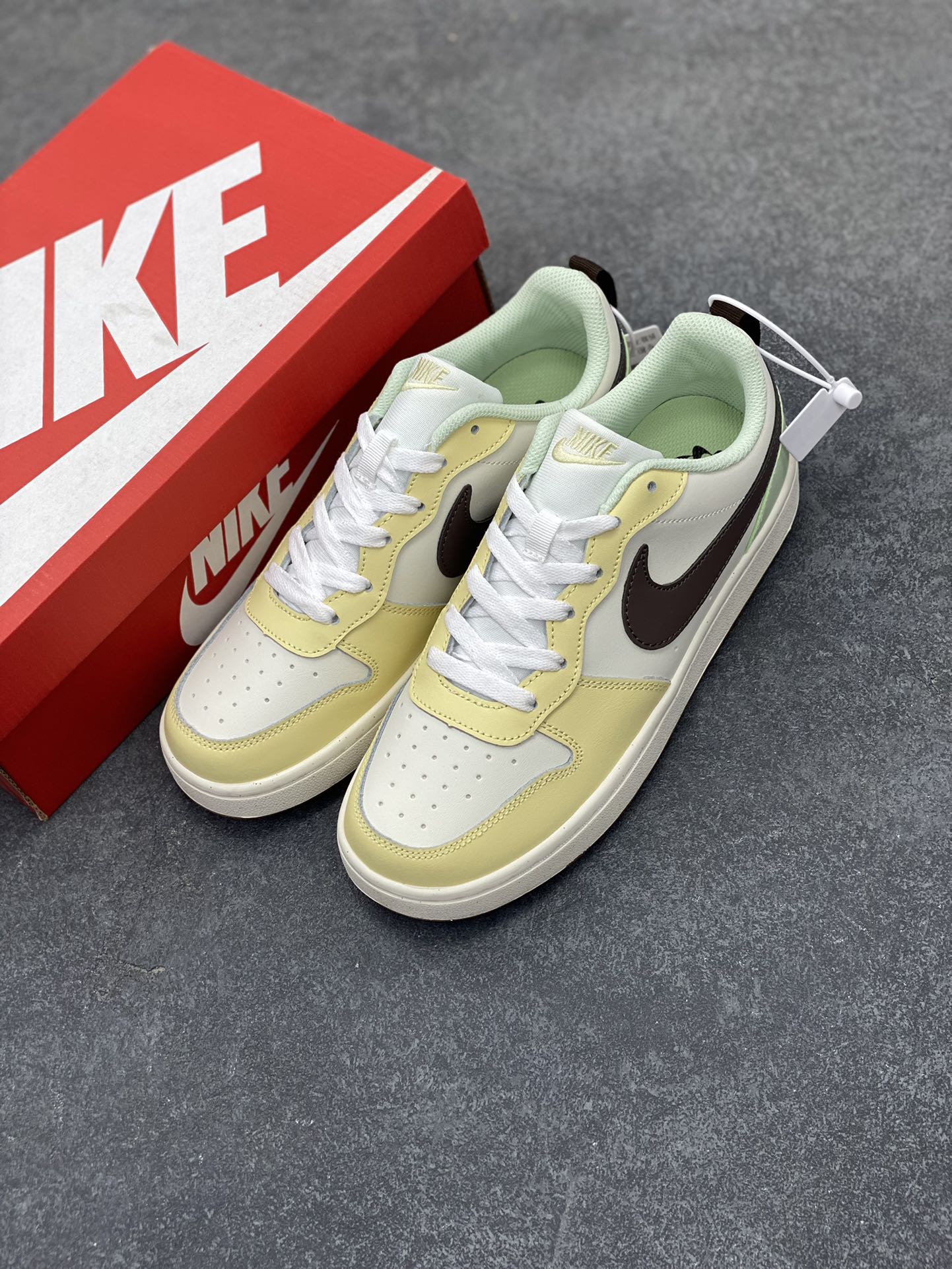 图片[8]-福利特价 Nike Court Borough Low 低帮百搭透气休闲运动板鞋男女鞋 经典耐用的设计，兼顾舒适脚感和出众风范，演绎匠心之作。结构性的支撑贴合感结合复古篮球设计，塑就场外全明星风范。 货号：HV1804-121 尺码：36 36.5 37.5 38 38.5 39 40 40.5 41 42 42.5 43 44 45-选品中心