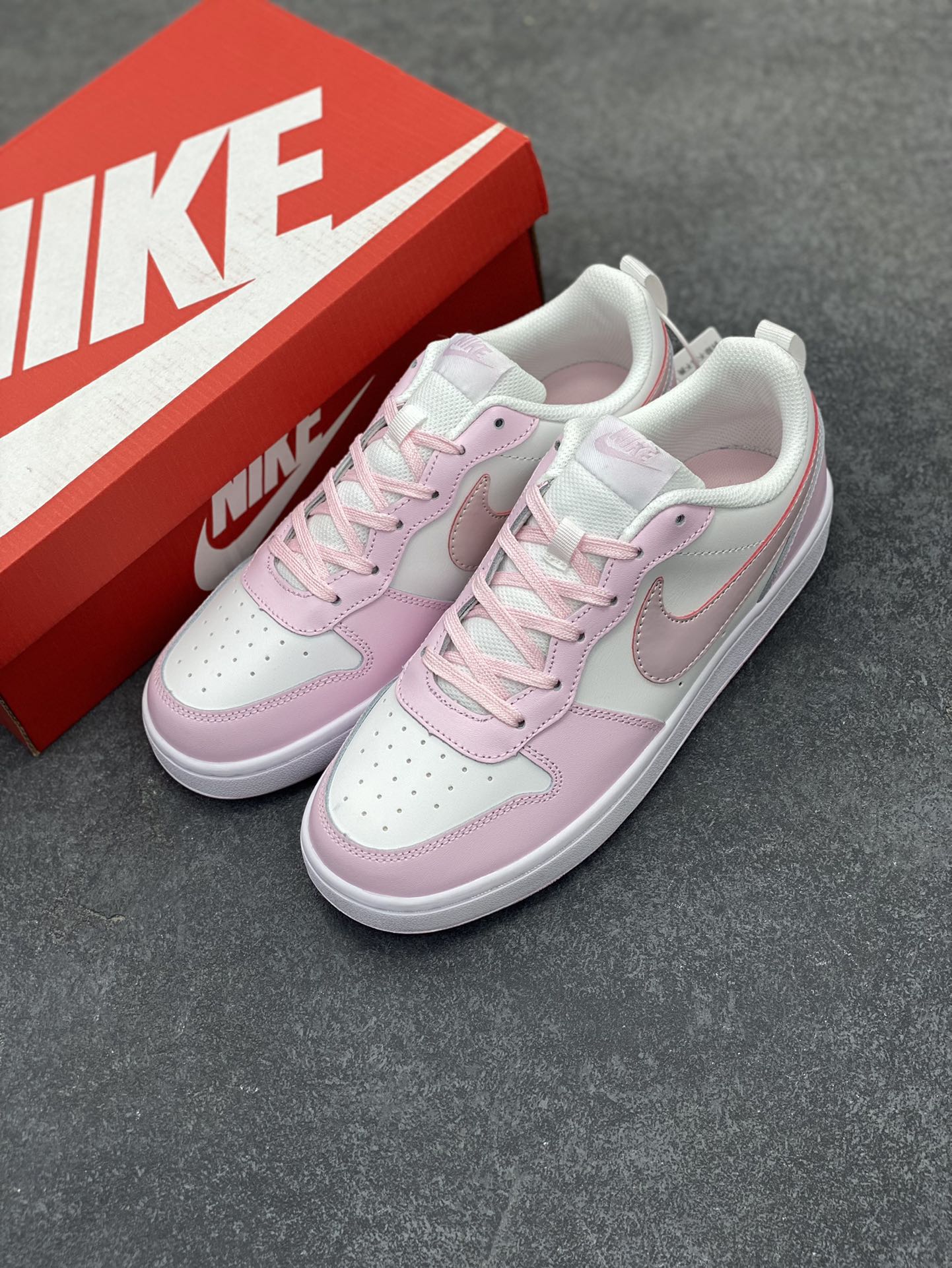 图片[8]-福利特价 Nike Court Borough Low 低帮百搭透气休闲运动板鞋男女鞋 经典耐用的设计，兼顾舒适脚感和出众风范，演绎匠心之作。结构性的支撑贴合感结合复古篮球设计，塑就场外全明星风范。 货号：DQ0492-100 尺码：36 36.5 37.5 38 38.5 39 40 40.5 41 42 42.5 43 44 45-选品中心