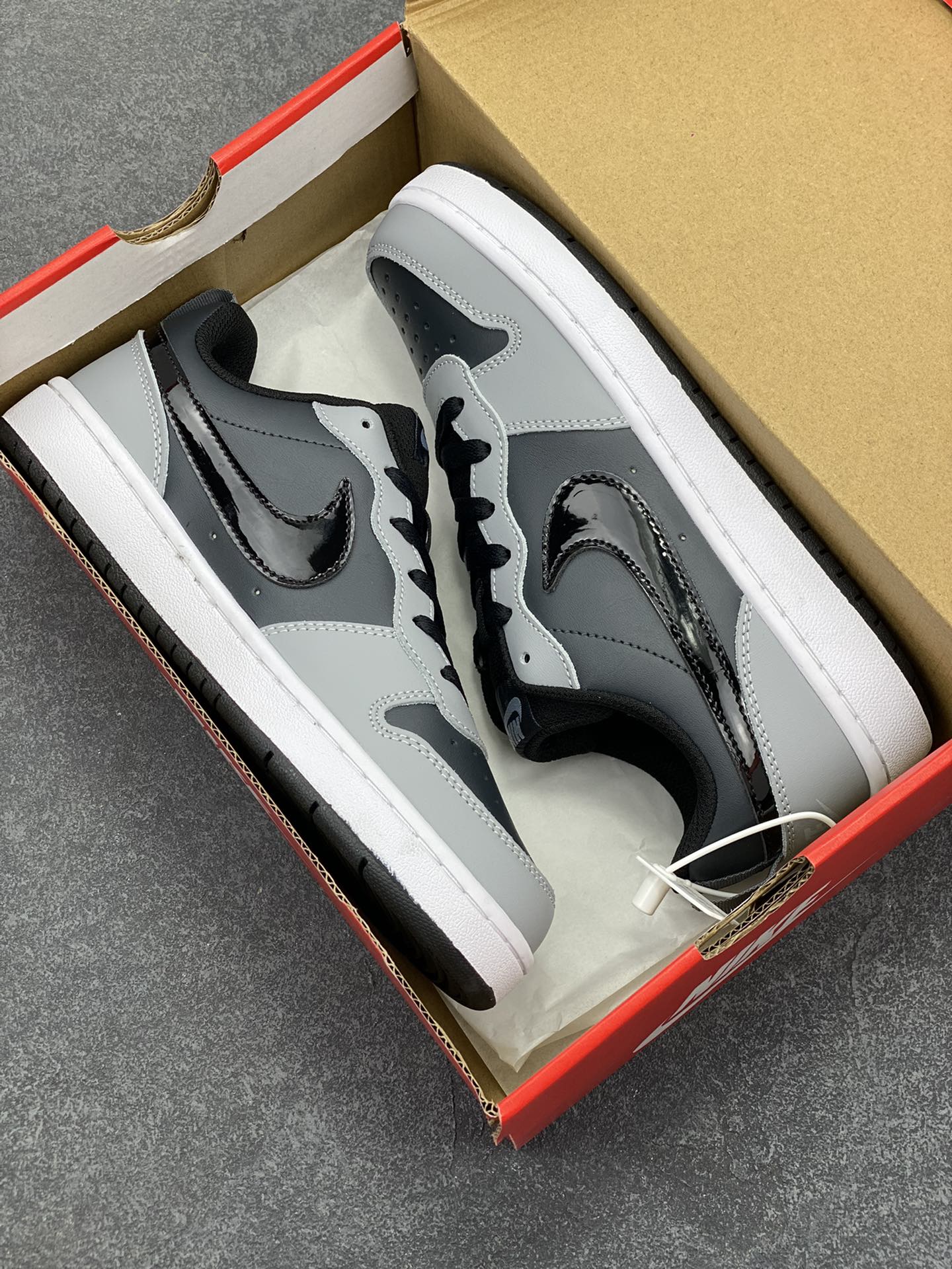 图片[9]-福利特价 Nike Court Borough Low 低帮百搭透气休闲运动板鞋男女鞋 经典耐用的设计，兼顾舒适脚感和出众风范，演绎匠心之作。结构性的支撑贴合感结合复古篮球设计，塑就场外全明星风范。 货号：BQ5448-014 尺码：36 36.5 37.5 38 38.5 39 40 40.5 41 42 42.5 43 44 45-选品中心