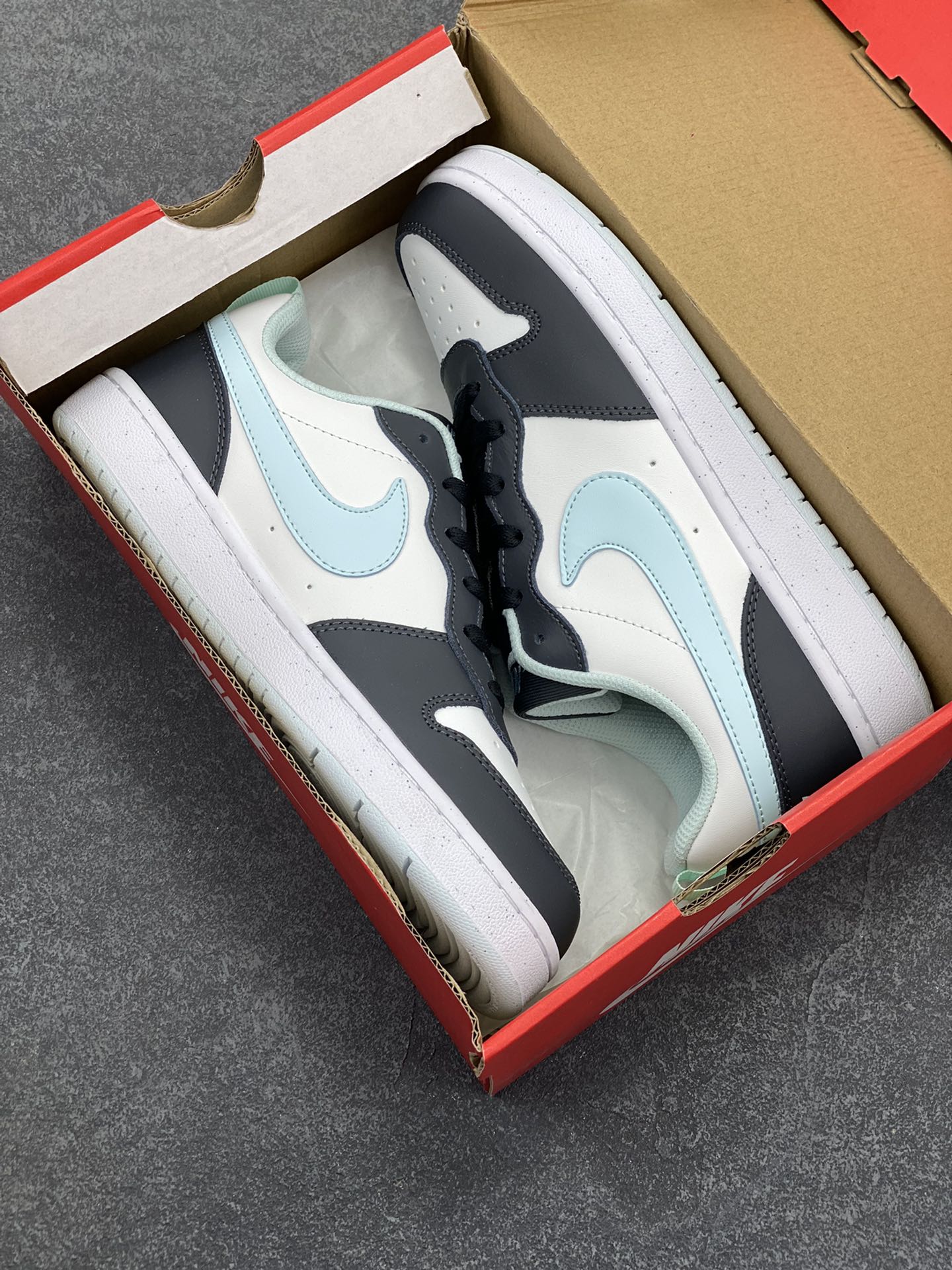 图片[9]-福利特价 Nike Court Borough Low 低帮百搭透气休闲运动板鞋男女鞋 经典耐用的设计，兼顾舒适脚感和出众风范，演绎匠心之作。结构性的支撑贴合感结合复古篮球设计，塑就场外全明星风范。 货号：HQ3258-060 尺码：36 36.5 37.5 38 38.5 39 40 40.5 41 42 42.5 43 44 45-选品中心