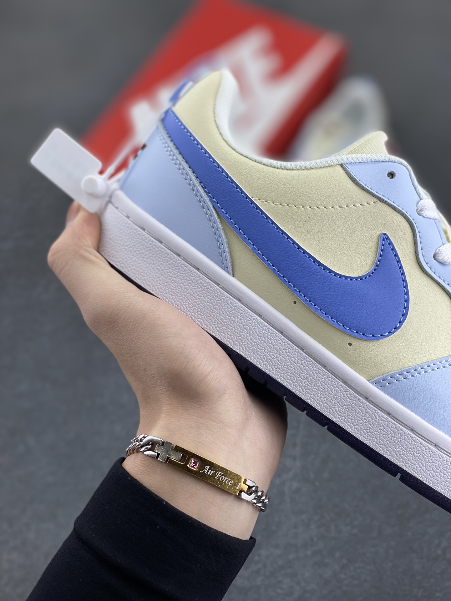 图片[6]-福利特价 Nike Court Borough Low 低帮百搭透气休闲运动板鞋男女鞋 经典耐用的设计，兼顾舒适脚感和出众风范，演绎匠心之作。结构性的支撑贴合感结合复古篮球设计，塑就场外全明星风范。 货号：FV8120-141 尺码：36 36.5 37.5 38 38.5 39 40 40.5 41 42 42.5 43 44 45-选品中心