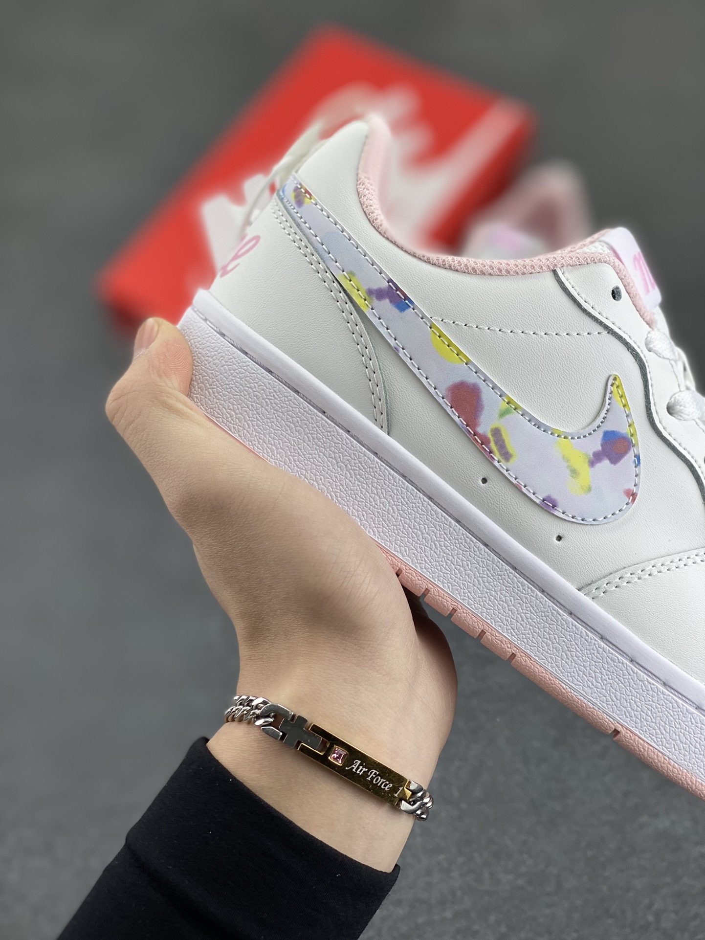 图片[6]-福利特价 Nike Court Borough Low 低帮百搭透气休闲运动板鞋男女鞋 经典耐用的设计，兼顾舒适脚感和出众风范，演绎匠心之作。结构性的支撑贴合感结合复古篮球设计，塑就场外全明星风范。 货号：CK5426-100 尺码：36 36.5 37.5 38 38.5 39 40 40.5 41 42 42.5 43 44 45-选品中心