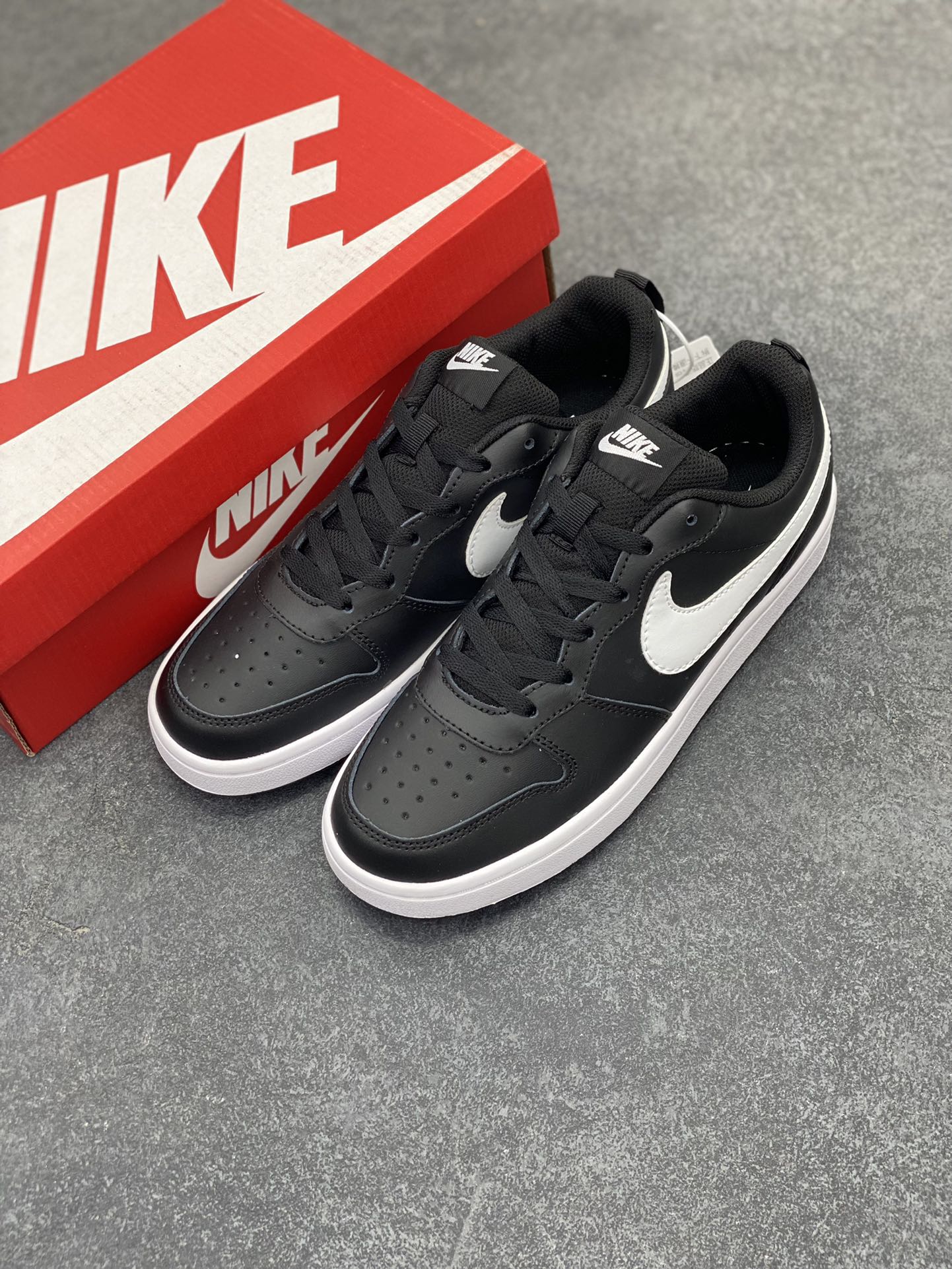 图片[8]-福利特价 Nike Court Borough Low 低帮百搭透气休闲运动板鞋男女鞋 经典耐用的设计，兼顾舒适脚感和出众风范，演绎匠心之作。结构性的支撑贴合感结合复古篮球设计，塑就场外全明星风范。 货号：BQ5448-002 尺码：36 36.5 37.5 38 38.5 39 40 40.5 41 42 42.5 43 44 45-选品中心