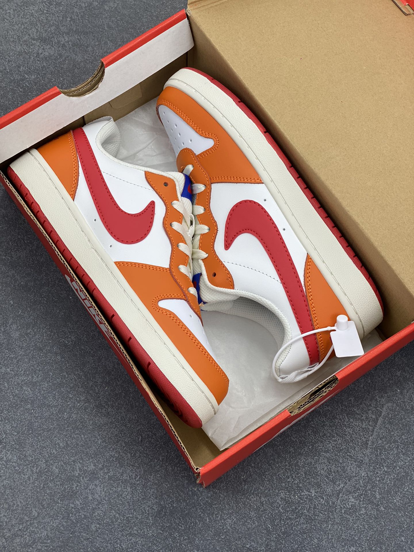 图片[9]-福利特价 Nike Court Borough Low 低帮百搭透气休闲运动板鞋男女鞋 经典耐用的设计，兼顾舒适脚感和出众风范，演绎匠心之作。结构性的支撑贴合感结合复古篮球设计，塑就场外全明星风范。 货号：BQ5448-105 尺码：36 36.5 37.5 38 38.5 39 40 40.5 41 42 42.5 43 44 45-选品中心