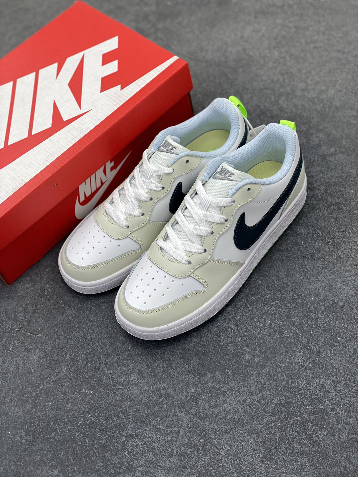 图片[8]-福利特价 Nike Court Borough Low 低帮百搭透气休闲运动板鞋男女鞋 经典耐用的设计，兼顾舒适脚感和出众风范，演绎匠心之作。结构性的支撑贴合感结合复古篮球设计，塑就场外全明星风范。 货号：FV8121-131 尺码：36 36.5 37.5 38 38.5 39 40 40.5 41 42 42.5 43 44 45-选品中心