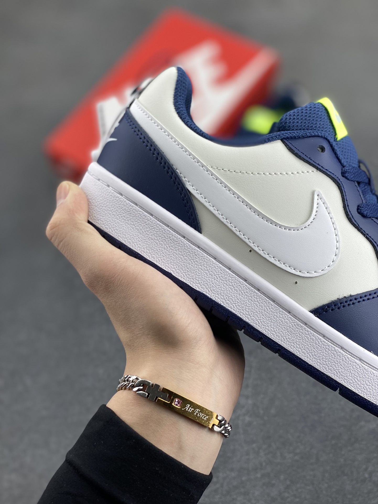 图片[6]-福利特价 Nike Court Borough Low 低帮百搭透气休闲运动板鞋男女鞋 经典耐用的设计，兼顾舒适脚感和出众风范，演绎匠心之作。结构性的支撑贴合感结合复古篮球设计，塑就场外全明星风范。 货号：BQ5448-016 尺码：36 36.5 37.5 38 38.5 39 40 40.5 41 42 42.5 43 44 45-选品中心