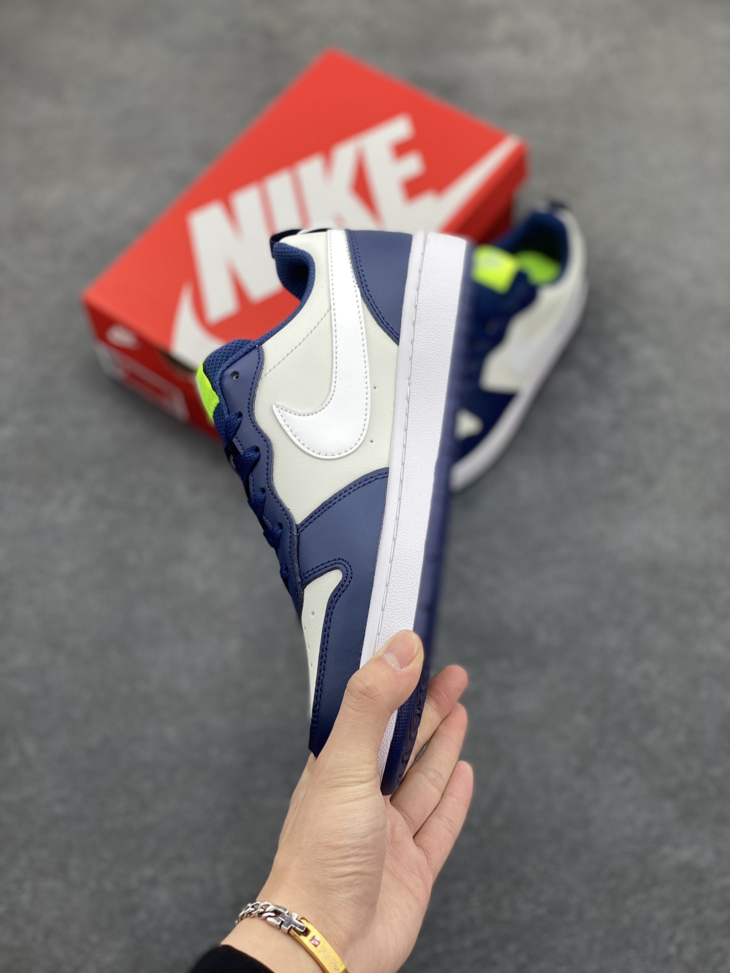 图片[3]-福利特价 Nike Court Borough Low 低帮百搭透气休闲运动板鞋男女鞋 经典耐用的设计，兼顾舒适脚感和出众风范，演绎匠心之作。结构性的支撑贴合感结合复古篮球设计，塑就场外全明星风范。 货号：BQ5448-016 尺码：36 36.5 37.5 38 38.5 39 40 40.5 41 42 42.5 43 44 45-选品中心