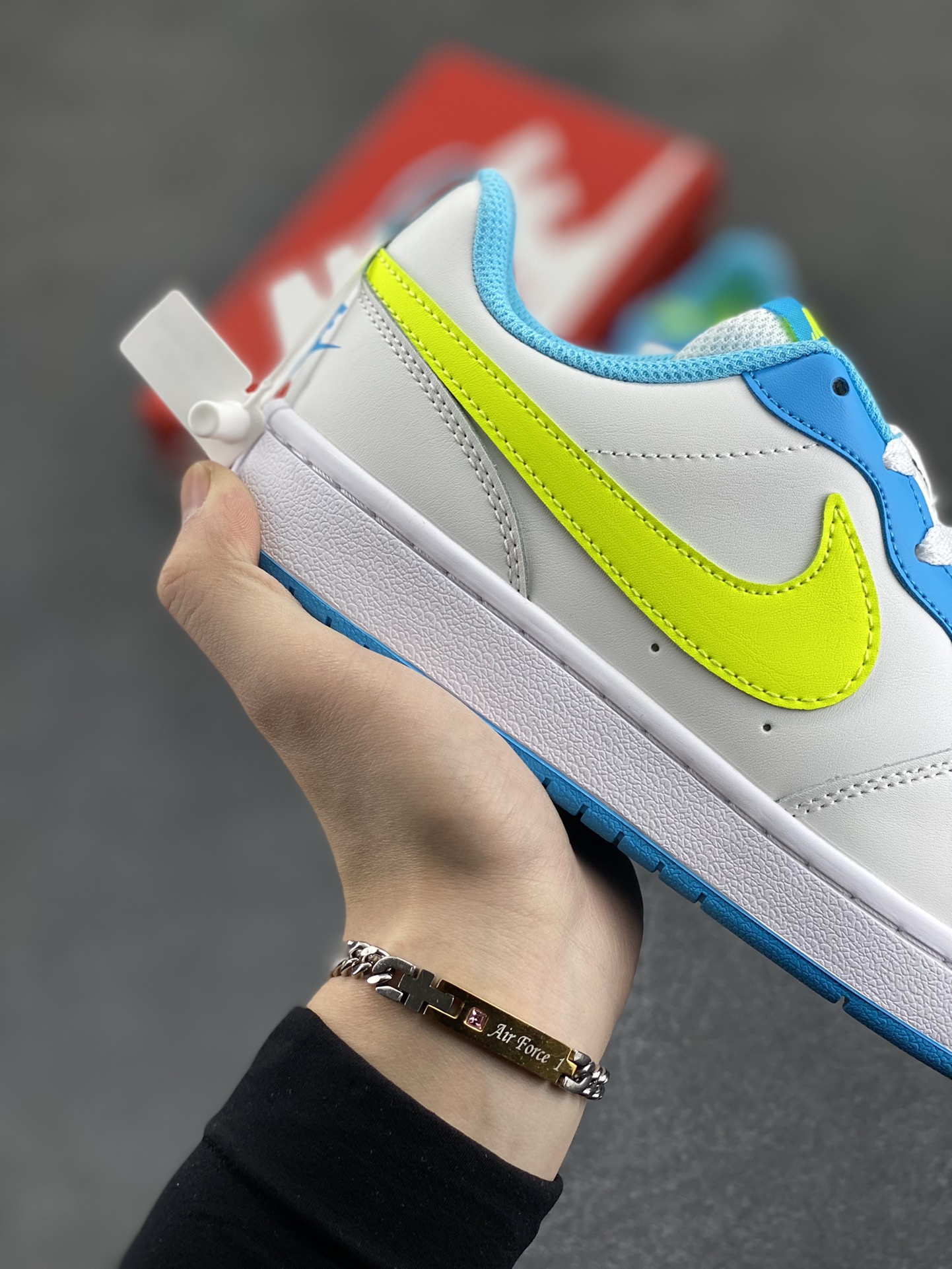 图片[6]-福利特价 Nike Court Borough Low 低帮百搭透气休闲运动板鞋男女鞋 经典耐用的设计，兼顾舒适脚感和出众风范，演绎匠心之作。结构性的支撑贴合感结合复古篮球设计，塑就场外全明星风范。 货号：BQ5448-122 尺码：36 36.5 37.5 38 38.5 39 40 40.5 41 42 42.5 43 44 45-选品中心