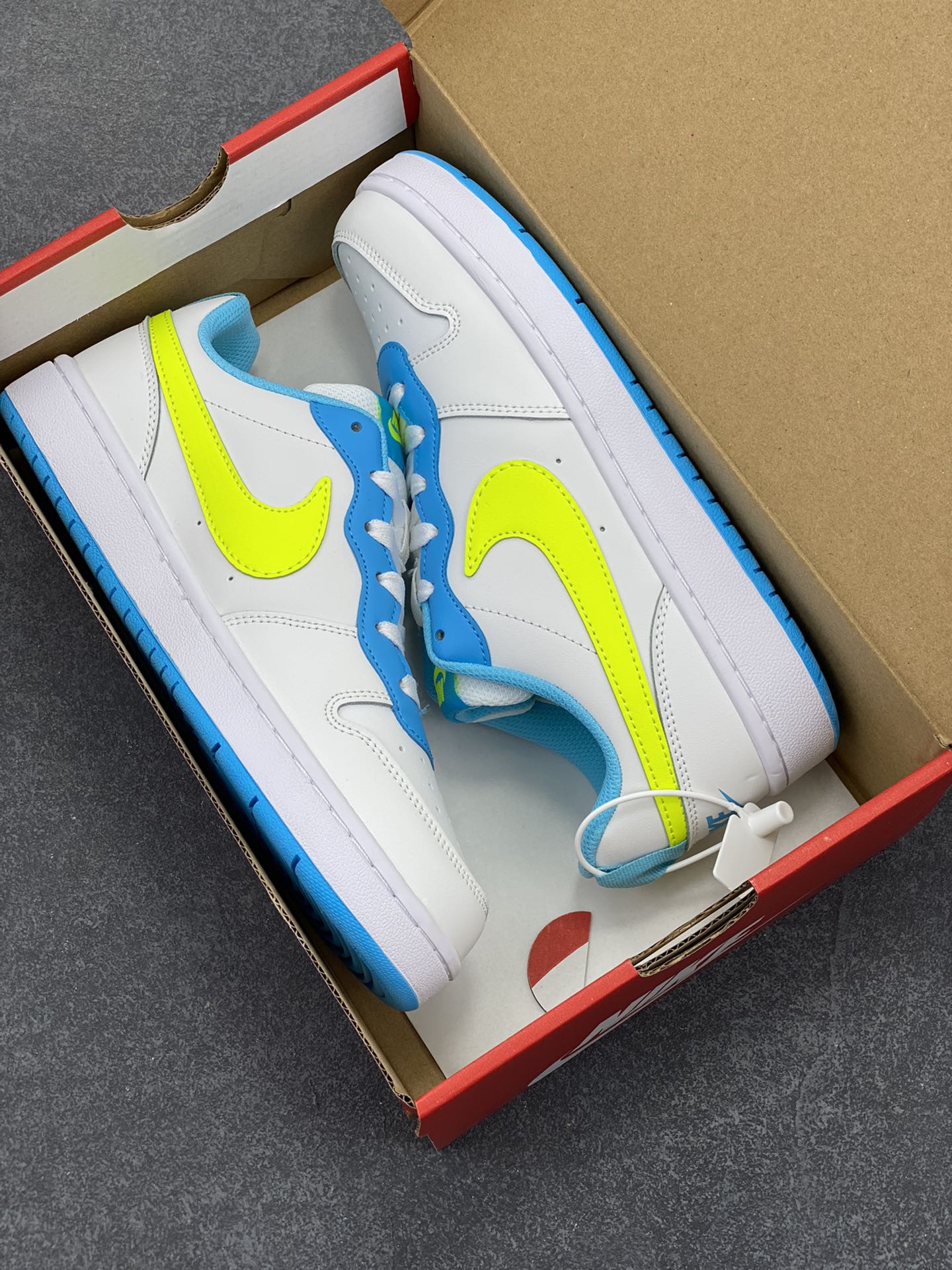 图片[9]-福利特价 Nike Court Borough Low 低帮百搭透气休闲运动板鞋男女鞋 经典耐用的设计，兼顾舒适脚感和出众风范，演绎匠心之作。结构性的支撑贴合感结合复古篮球设计，塑就场外全明星风范。 货号：BQ5448-122 尺码：36 36.5 37.5 38 38.5 39 40 40.5 41 42 42.5 43 44 45-选品中心