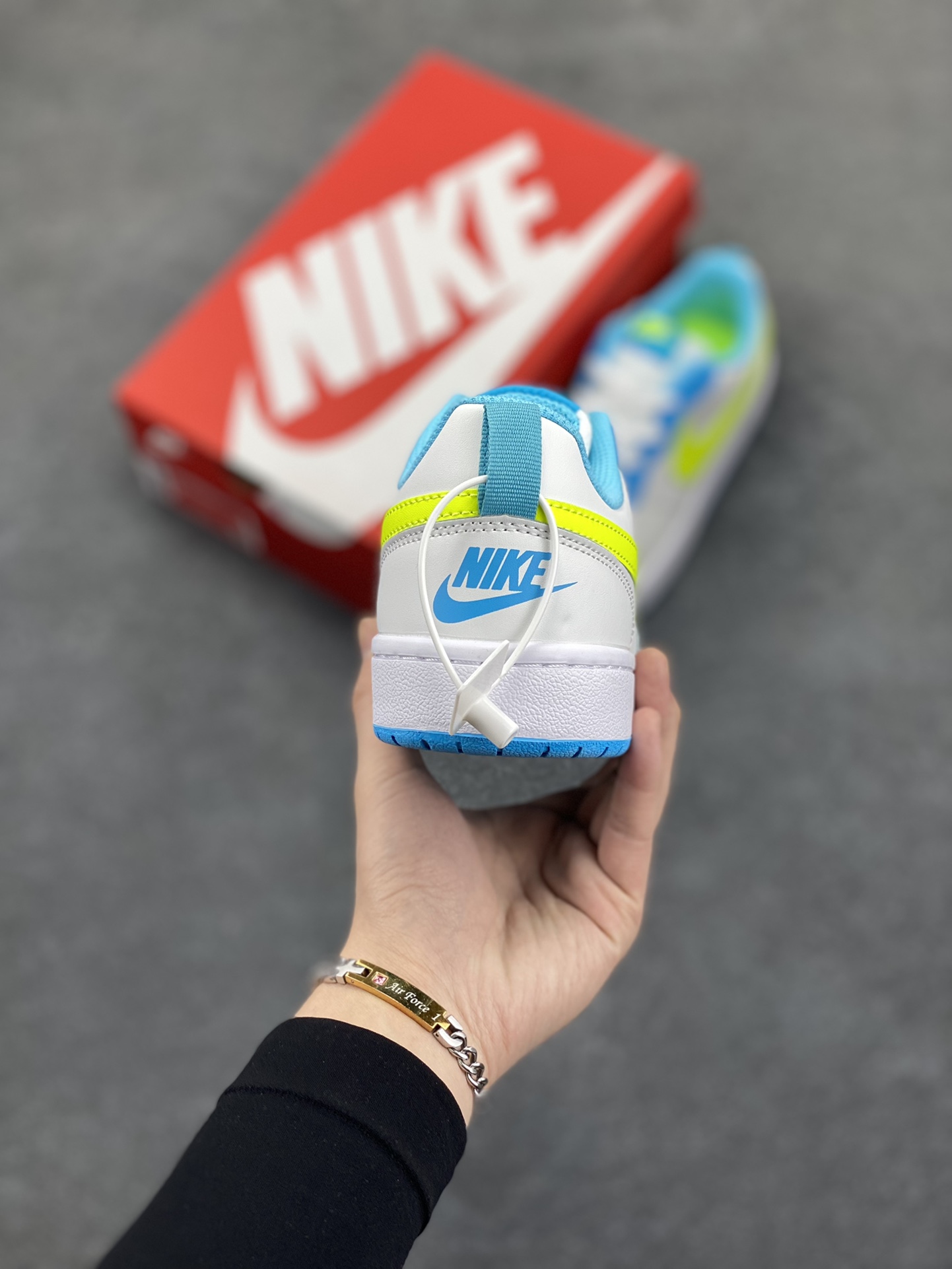 图片[4]-福利特价 Nike Court Borough Low 低帮百搭透气休闲运动板鞋男女鞋 经典耐用的设计，兼顾舒适脚感和出众风范，演绎匠心之作。结构性的支撑贴合感结合复古篮球设计，塑就场外全明星风范。 货号：BQ5448-122 尺码：36 36.5 37.5 38 38.5 39 40 40.5 41 42 42.5 43 44 45-选品中心