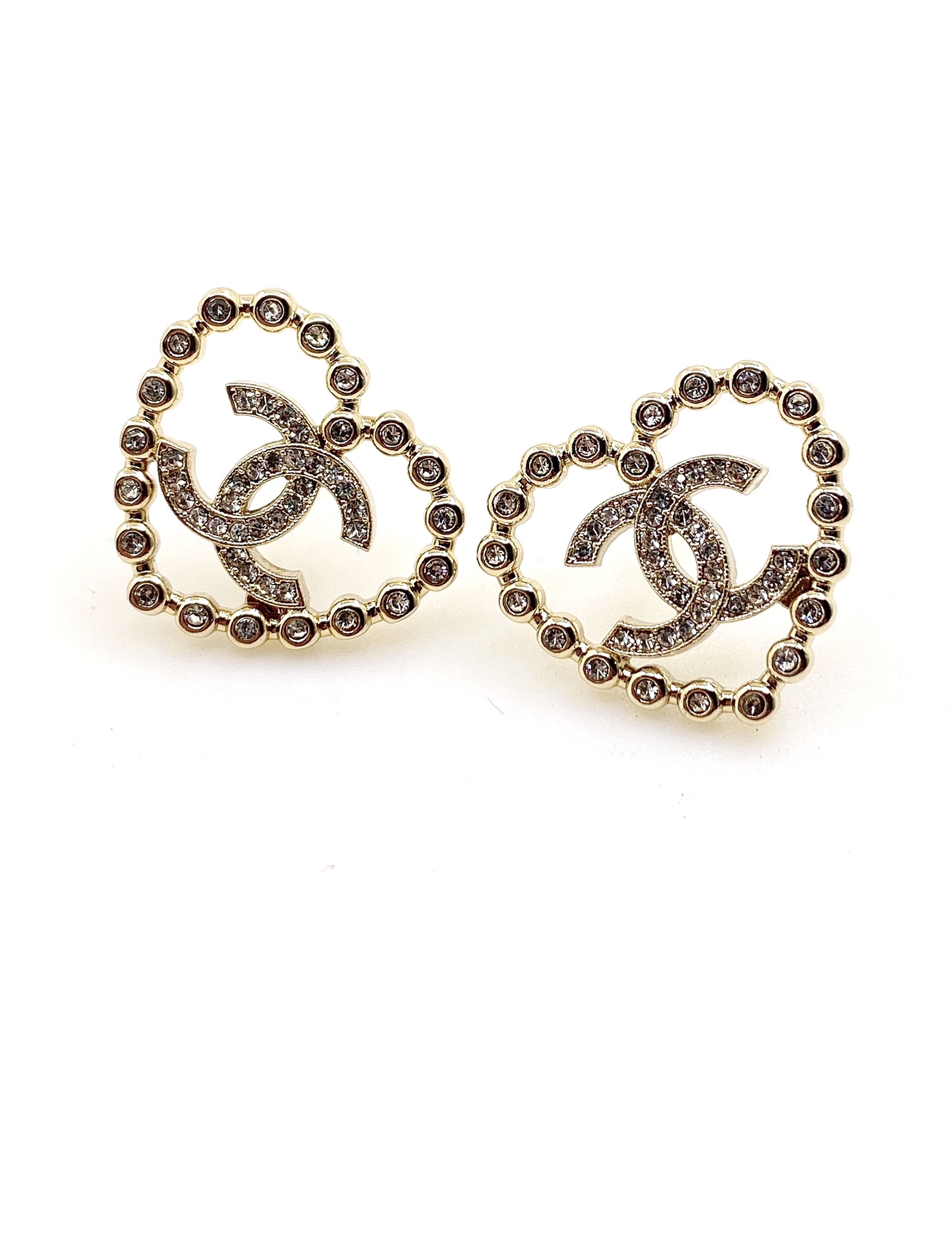 NO:107379,ch*nel latest light gold hollow love earrings] consistent ZP brass material, jewelry quality19860909ch*nel 最新款浅金镂空爱心耳钉】一致ZP黄铜材质,饰品精品,Jewelry