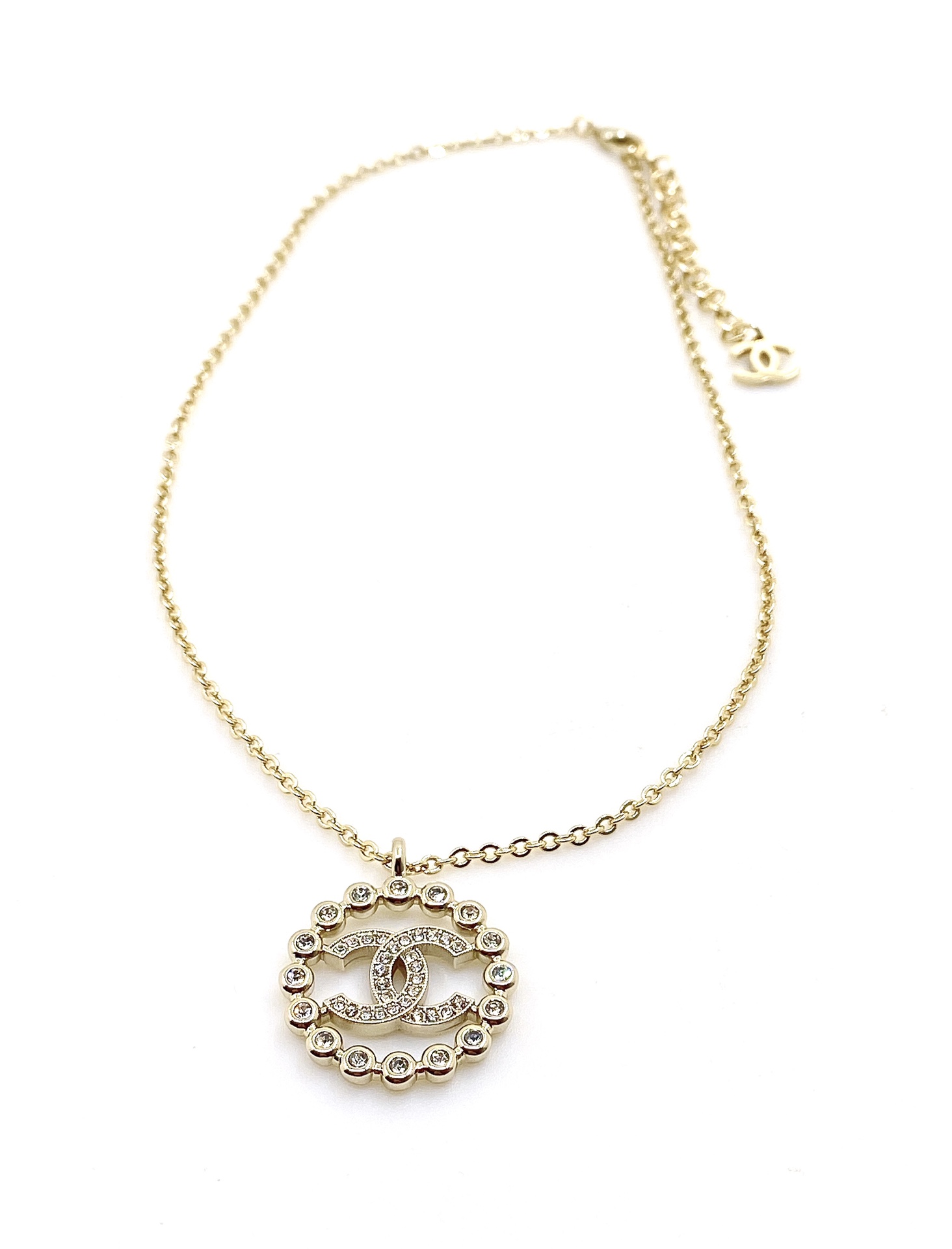 NO:107396,ch*nel latest light gold hollow round necklace] consistency ZP brass material, jewelry quality, necklace19860909ch*nel 最新款浅金镂空圆项链】一致ZP黄铜材质,饰品精品,necklace,Jewelry