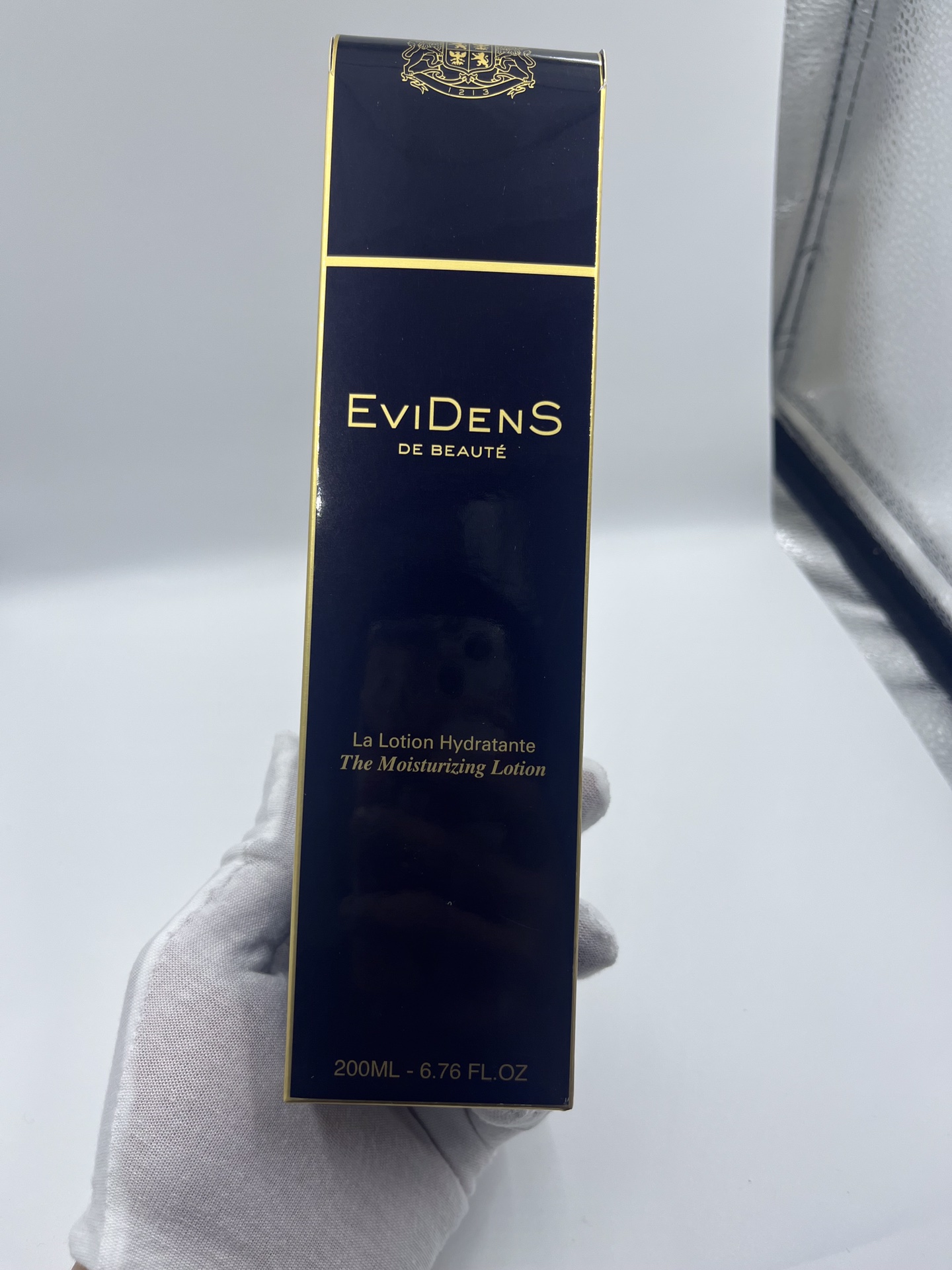 28！（下单备注：伊菲丹金水） 伊菲丹三重胶原精粹水200ml金盖🔜Q9K1编码！可配中文标+防伪✔伊菲丹胶原精粹水200ml三重胶原蛋白肽，非常好吸收，香味好闻。用几泵，上脸都可以很快吸收，因为吸收快所以肤感很好。主要成分是三重胶原蛋…