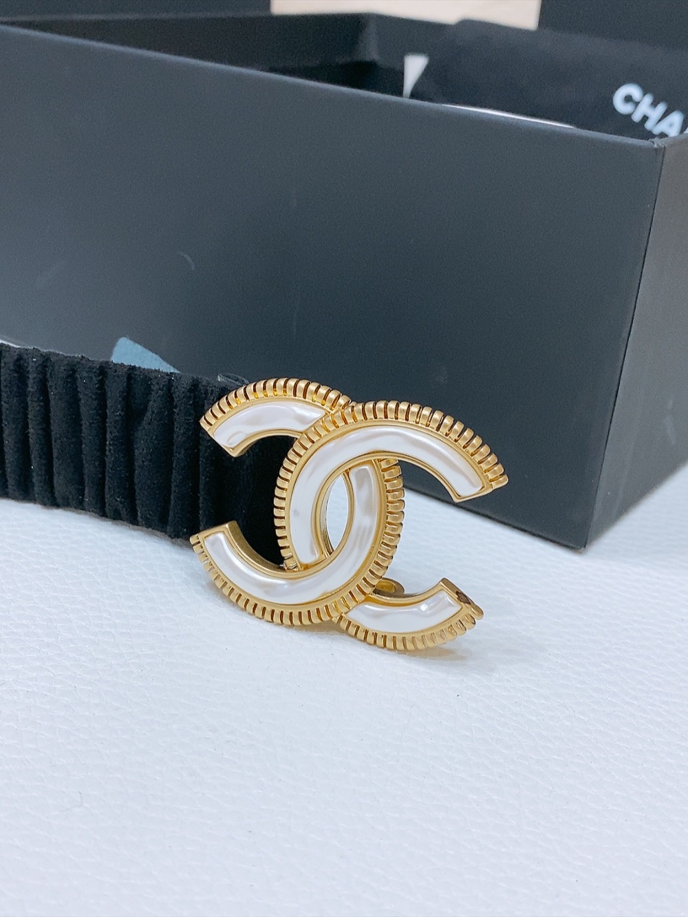 Chanel 代购级 香奈儿 chanel 24c cc树脂白 齿链黄铜logo扣 小牛皮 银色金属 与 金色金属 3